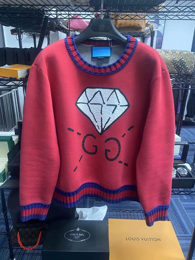 Gucci Classic Red Diamond Print Sweatshirt