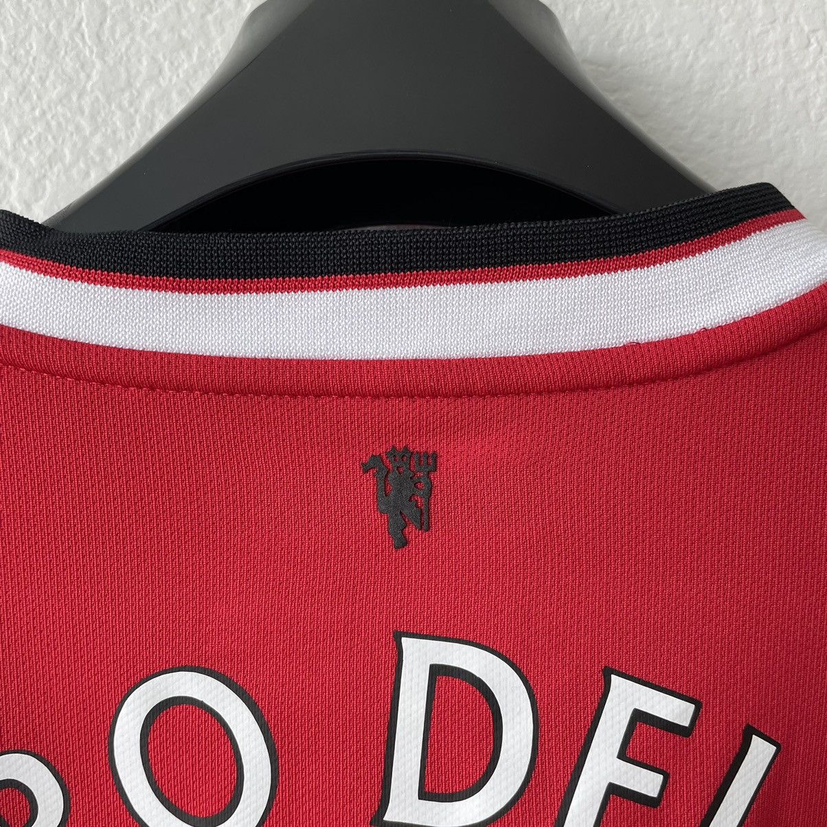 Nike Nike Manchester United 2015-2016 Team Signed Jersey Size US XL / EU 56 / 4 - 5 Thumbnail