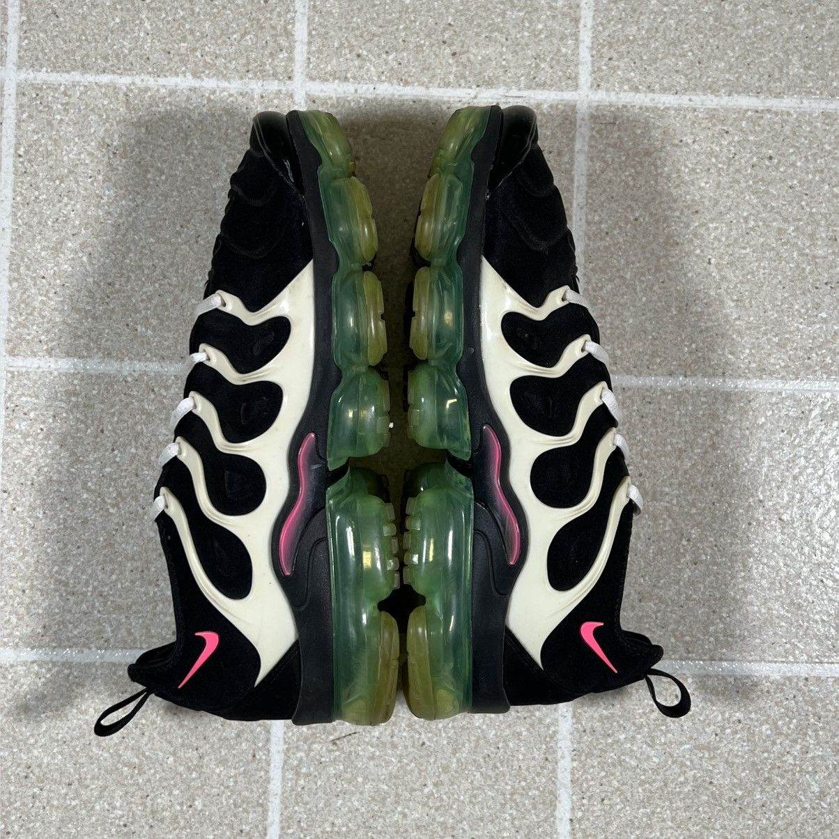 Nike Nike Air Vapor Max Sneakers 10.5 Plus Black/HyperPink-White Size US 10.5 / EU 43-44 - 7 Thumbnail