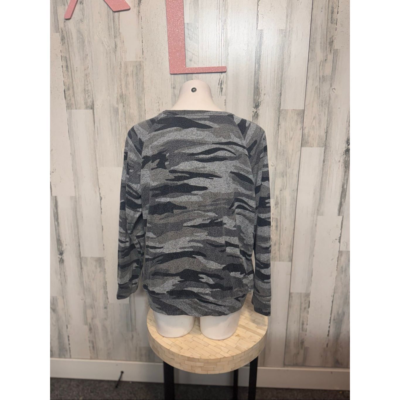 Buffalo David Bitton Buffalo David Bitton Gray Camo Lightweight Knit Sweater Wome Size L / US 10 / IT 46 - 4 Thumbnail