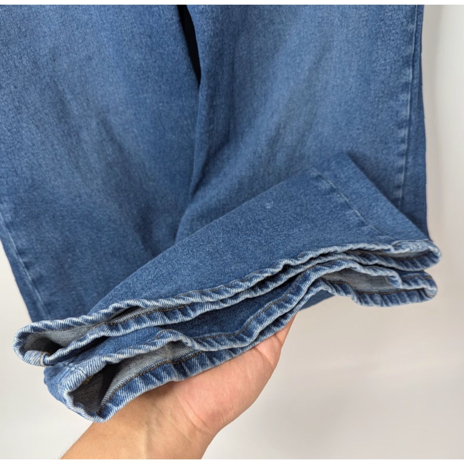 Good American Good American Good Waist Palazzo Wide Leg Jeans Blue Denim 16, Regular, 5-Pocket, Stretch, Medium Wash, Women Size 38" / US 16 / IT 52 - 3 Thumbnail