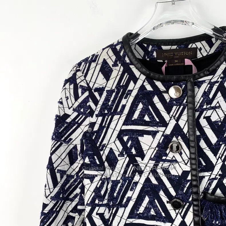 Louis Vuitton Louis Vuitton Colorblock logo cotton crewneck single-breas Size XXS / US 00 / IT 34 - 3 Thumbnail