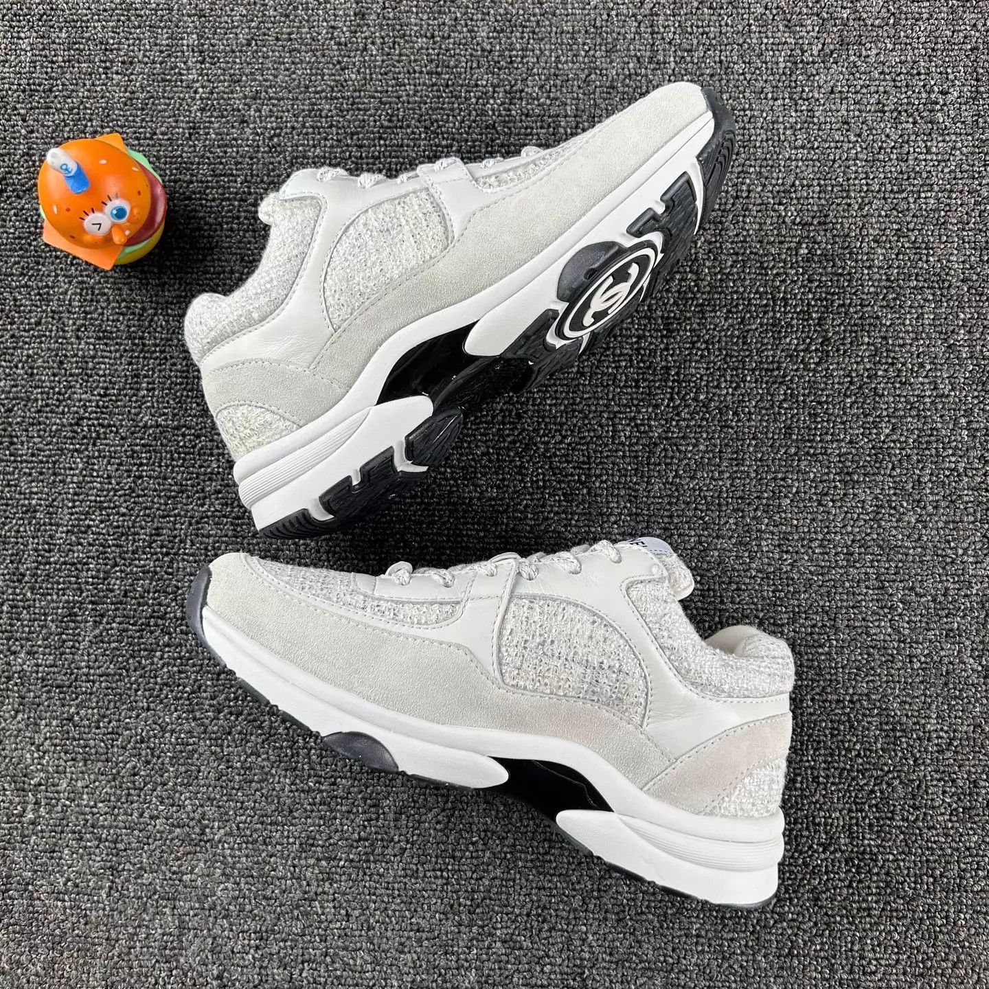 Chanel Chanel Tweed CC Logo Women's Size 35 Sneakers Size US 4.5 / IT 34.5 - 3 Thumbnail