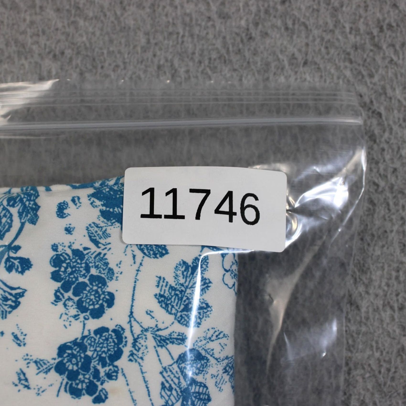 Vintage Garnet Hill Pants Women 10 Blue Floral Bird Chino Ankle Cropped Cotton Coastal Size 32" / US 10 / IT 46 - 8 Thumbnail