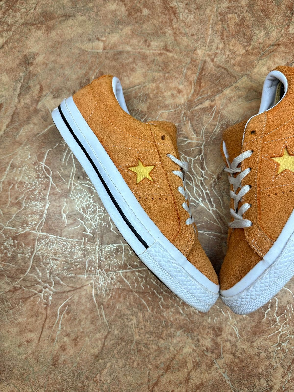 Converse Converse One Star Yellow Suede Le Fleur 6UK/39 Eur/ 25 Cm Size US 7 / EU 40 - 1 Thumbnail