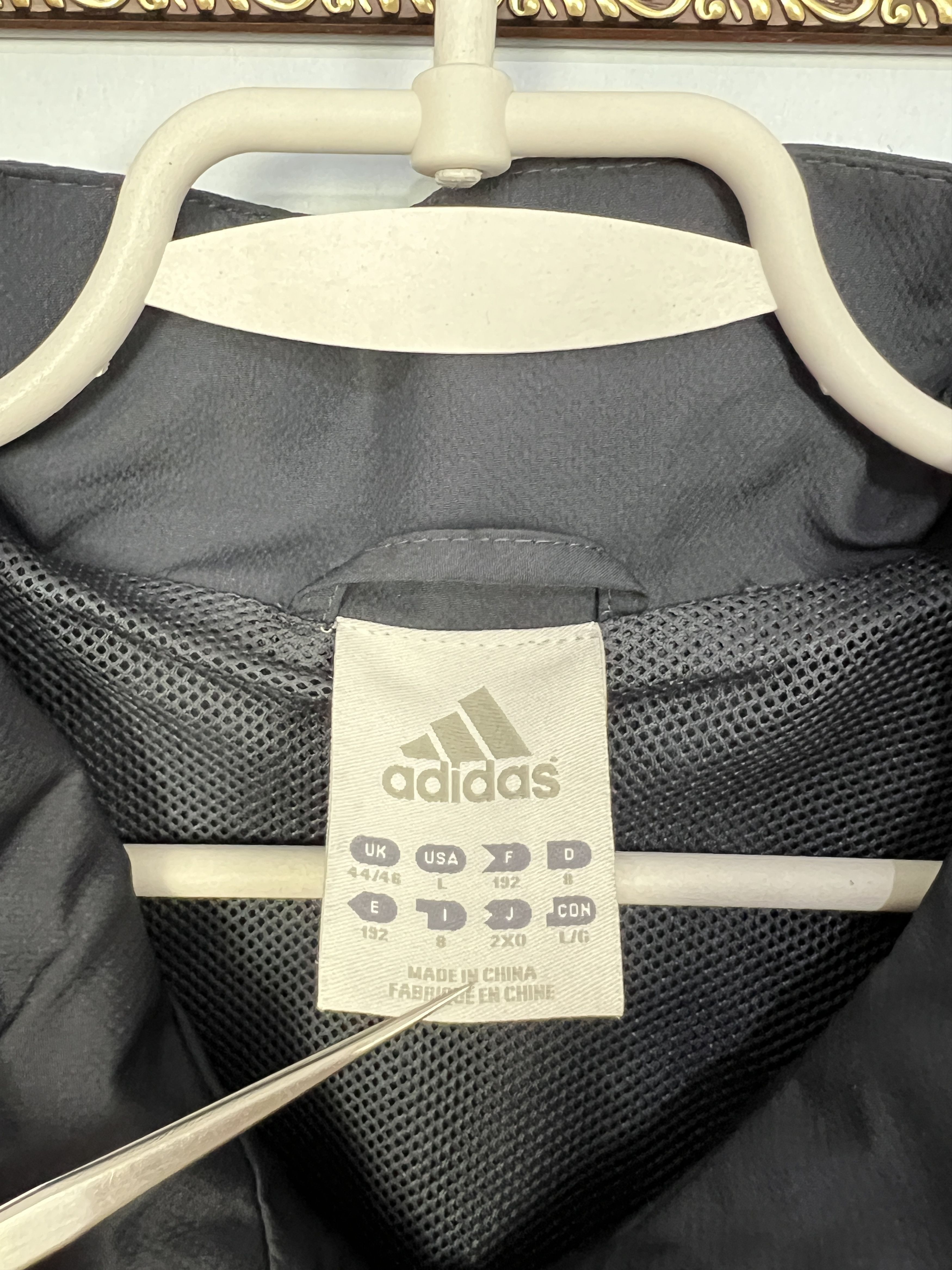 Adidas Vintage Adidas Liverpool Football Train Jacket Soccer Mens Size US L / EU 52-54 / 3 - 8 Thumbnail