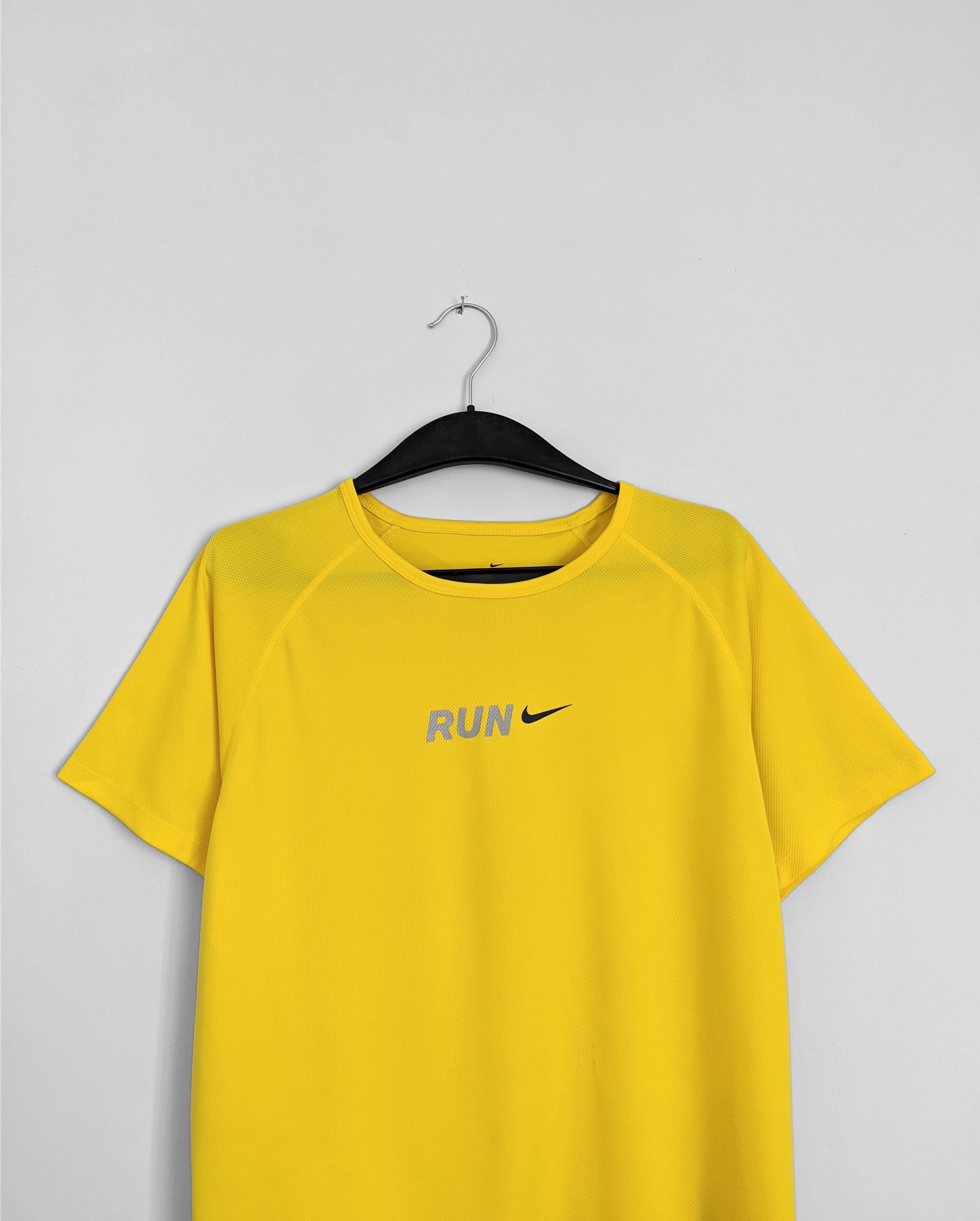 Nike Nike tshirt yellow swoosh y2k rave Size US M / EU 48-50 / 2 - 2 Thumbnail