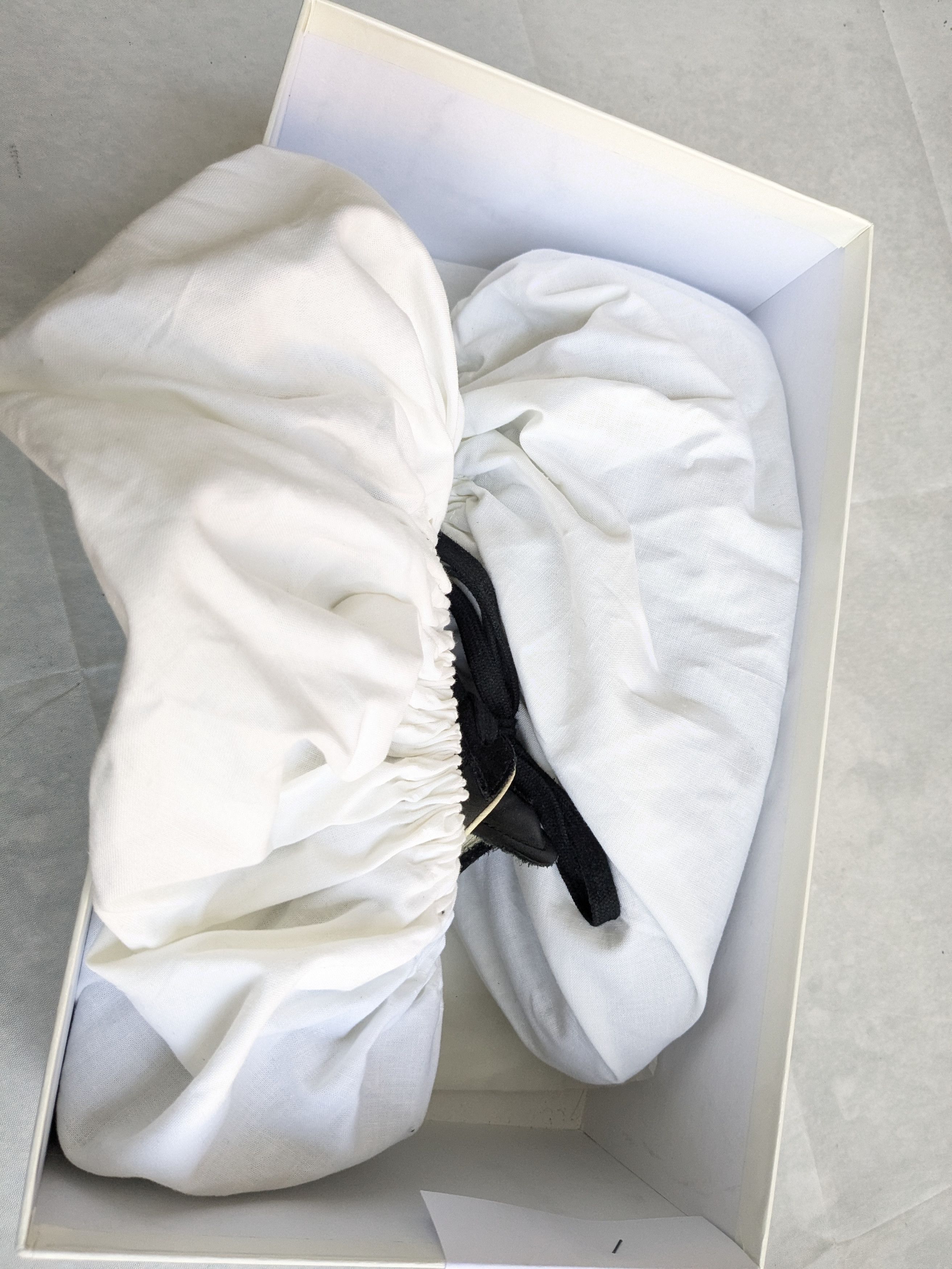 Maison Margiela Maison Margiela Replica GAT Black 11 44 Low Tops Size US 11 / EU 44 - 17 Thumbnail