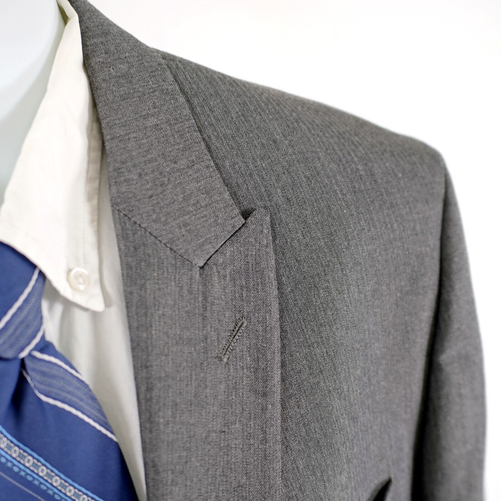 Joseph Abboud Joe Joseph Abboud Polyester Gray Herringbone 2 Button 2 Piec Size 42R - 2 Thumbnail