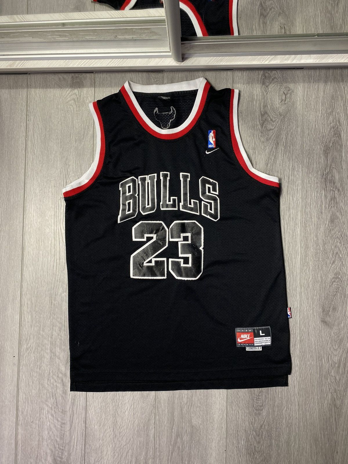 Nike Vintage Nike Chicago Bulls Jordan # 23 NBA Basketball Jersey Size US L / EU 52-54 / 3 - 1 Thumbnail
