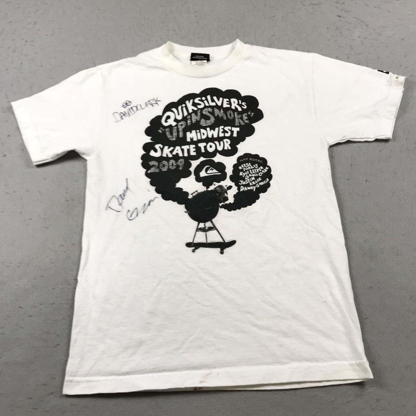 Quiksilver VINTAGE Quiksilver Shirt Mens S White Midwest Skate Tour Surf 2009 SIGNED Size US S / EU 44-46 / 1 - 2 Thumbnail