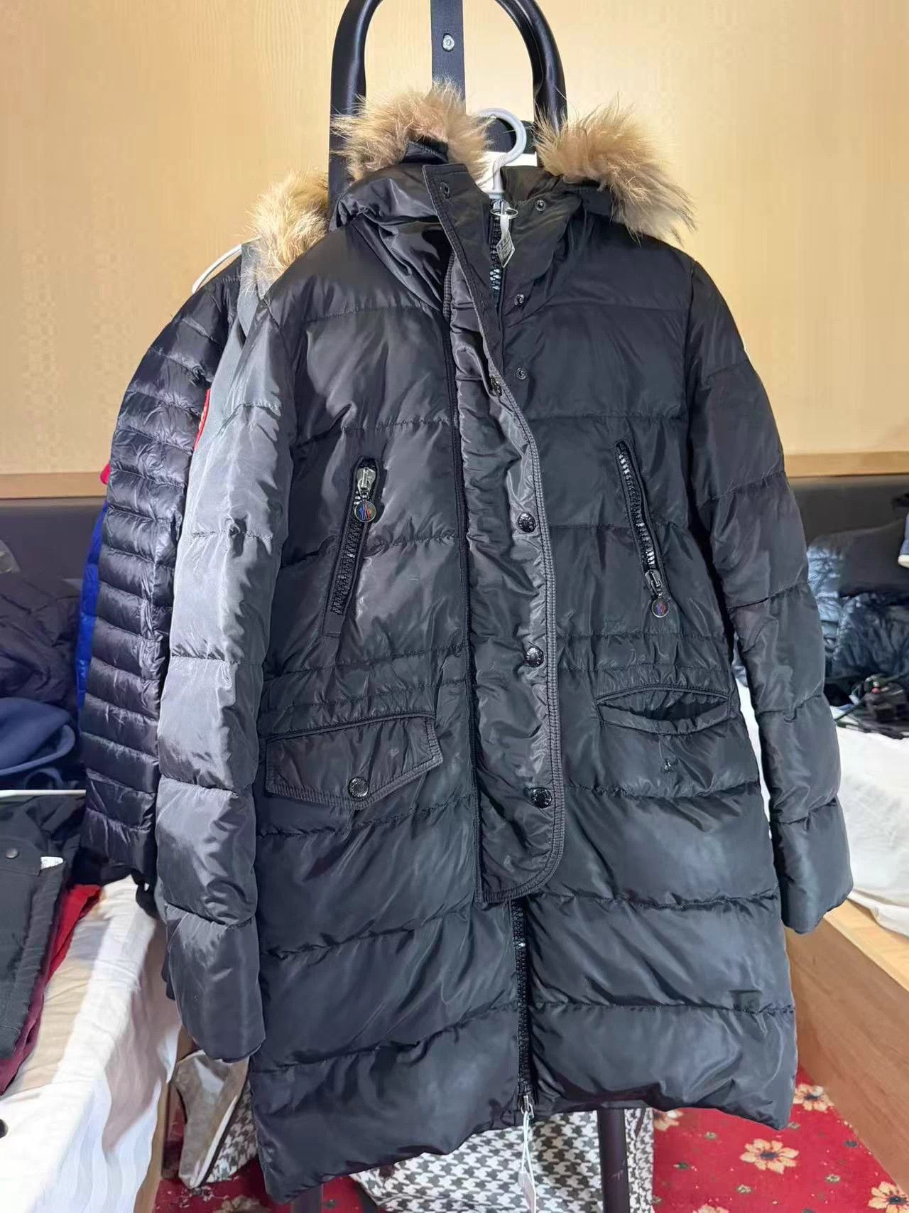 Moncler MONCLER Black Mid-Length Hooded Down Coat Size 1 Size S / US 4 / IT 40 - 1 Thumbnail