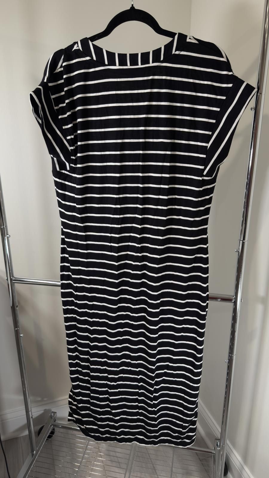 Designer White House Black Market Striped Maxi Dress - Size M Size M / US 6-8 / IT 42-44 - 2 Thumbnail