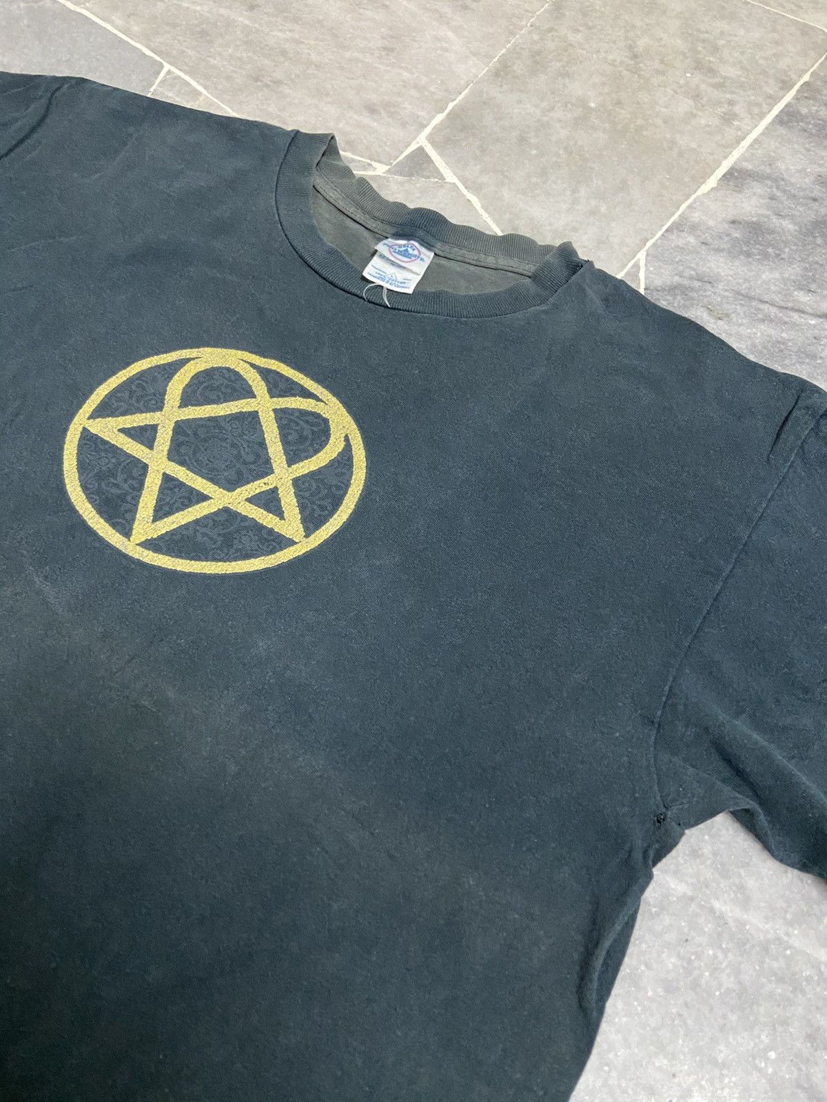 Band Tees × Vintage Vintage 90s HIM Glam Rock Band Tee Size US L / EU 52-54 / 3 - 5 Thumbnail
