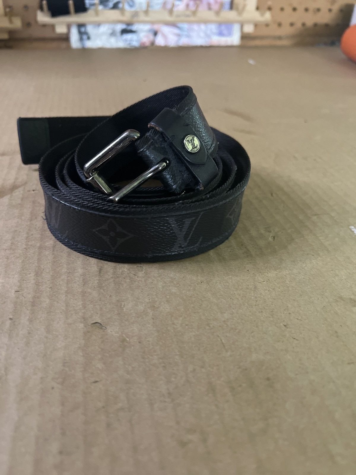 Louis Vuitton Louis Vuitton M0232 Belt Monogram Eclipse Signature 95/36 Size 36 - 7 Thumbnail