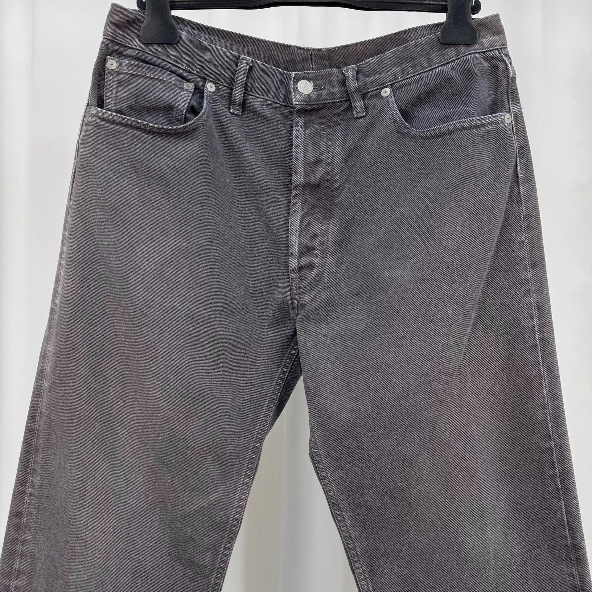 Maison Margiela Maison Margiela Smoke Gray Washed Denim Jeans W32 99 New Size US 32 / EU 48 - 3 Thumbnail