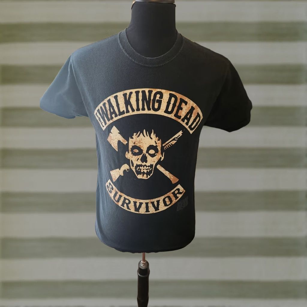 Gildan VINTAGE Walking Dead AMC Show Survivor Black Mens T Shirt Size Medium Size US M / EU 48-50 / 2 - 1 Preview