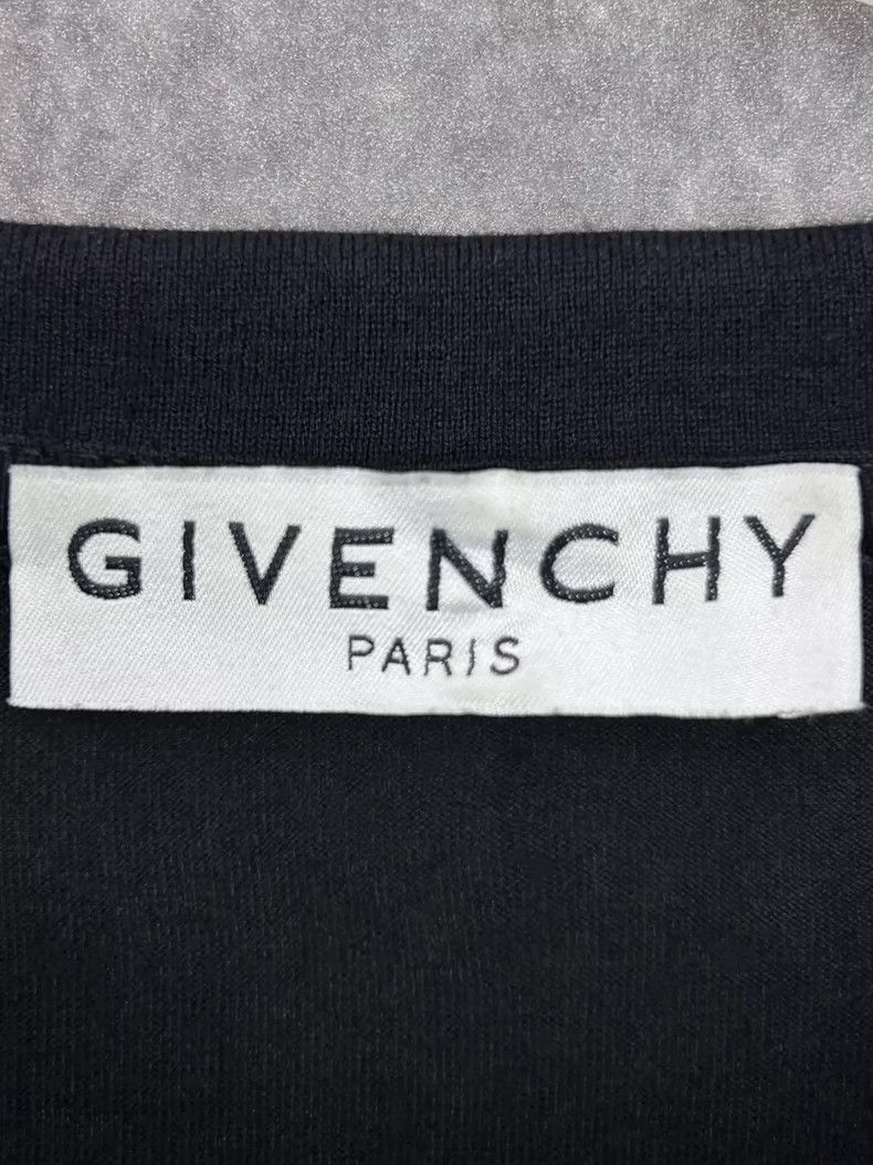 Givenchy Givenchy Black Double Ring Flower Sublimation Print Letter Size US S / EU 44-46 / 1 - 7 Thumbnail