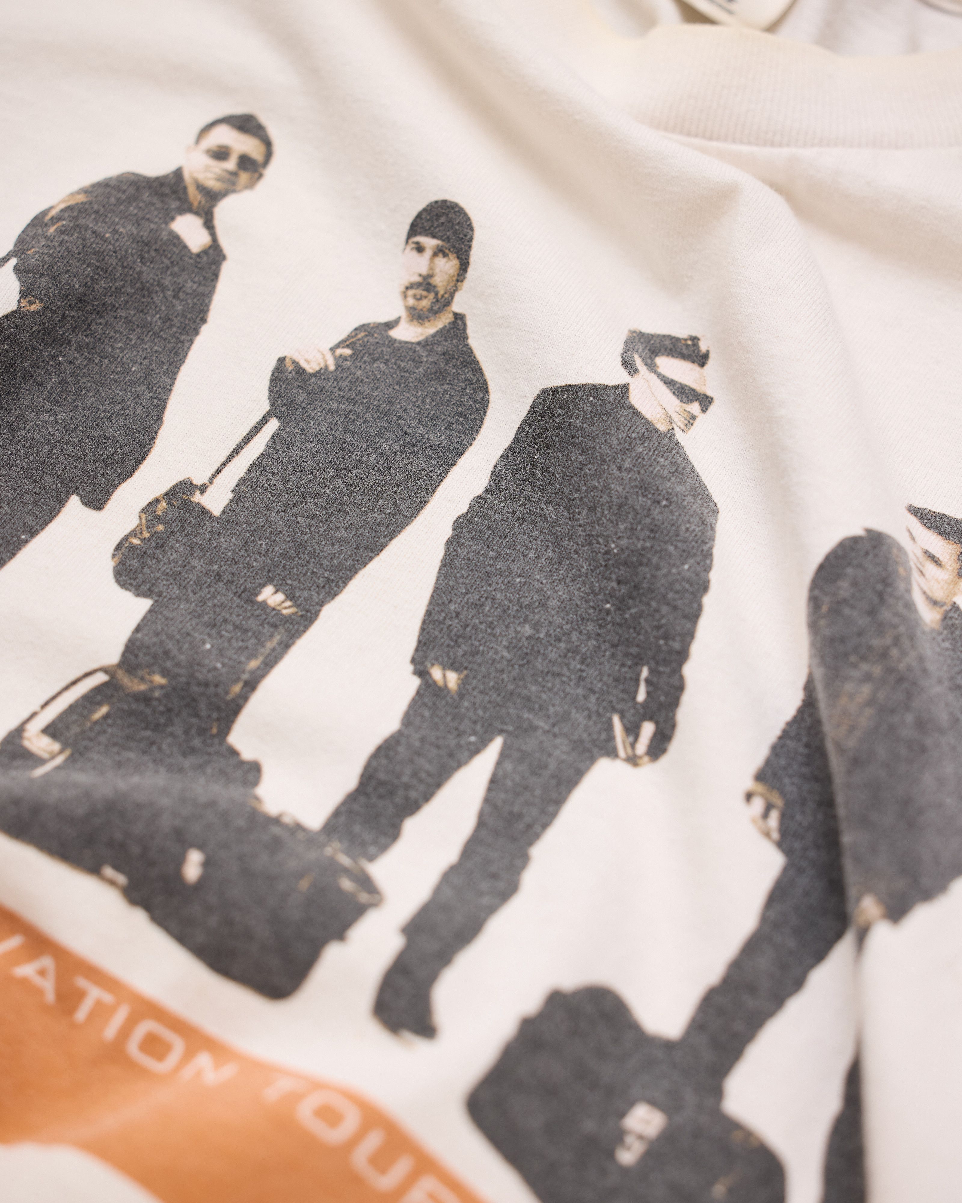 Vintage Vintage 2000's U2 Elevation Tour T-Shirt Size US XL / EU 56 / 4 - 5 Thumbnail