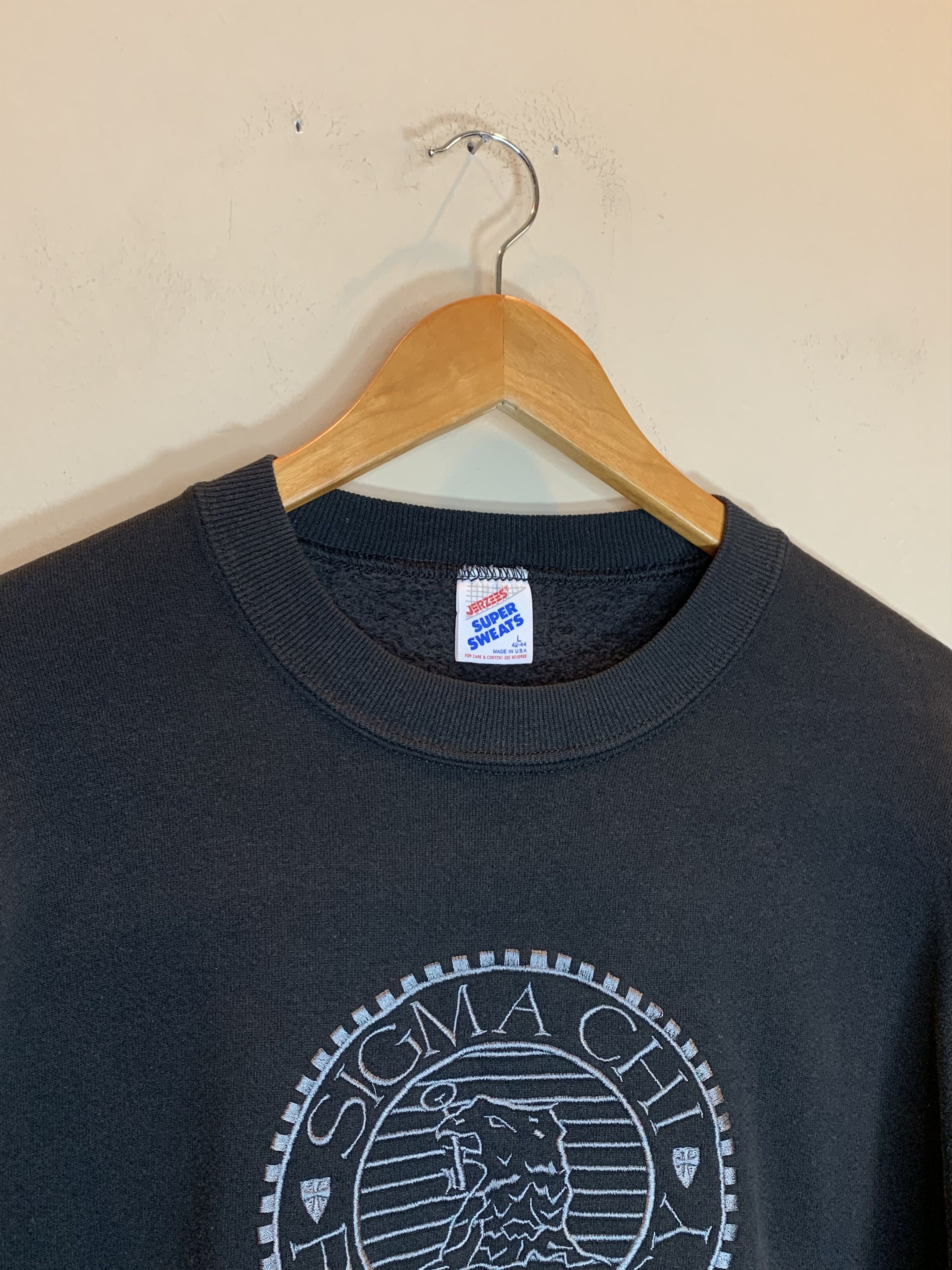 Vintage *RARE* Vintage Sigma Chi Fraternity Embroidered Sweatshirt Size US L / EU 52-54 / 3 - 4 Thumbnail