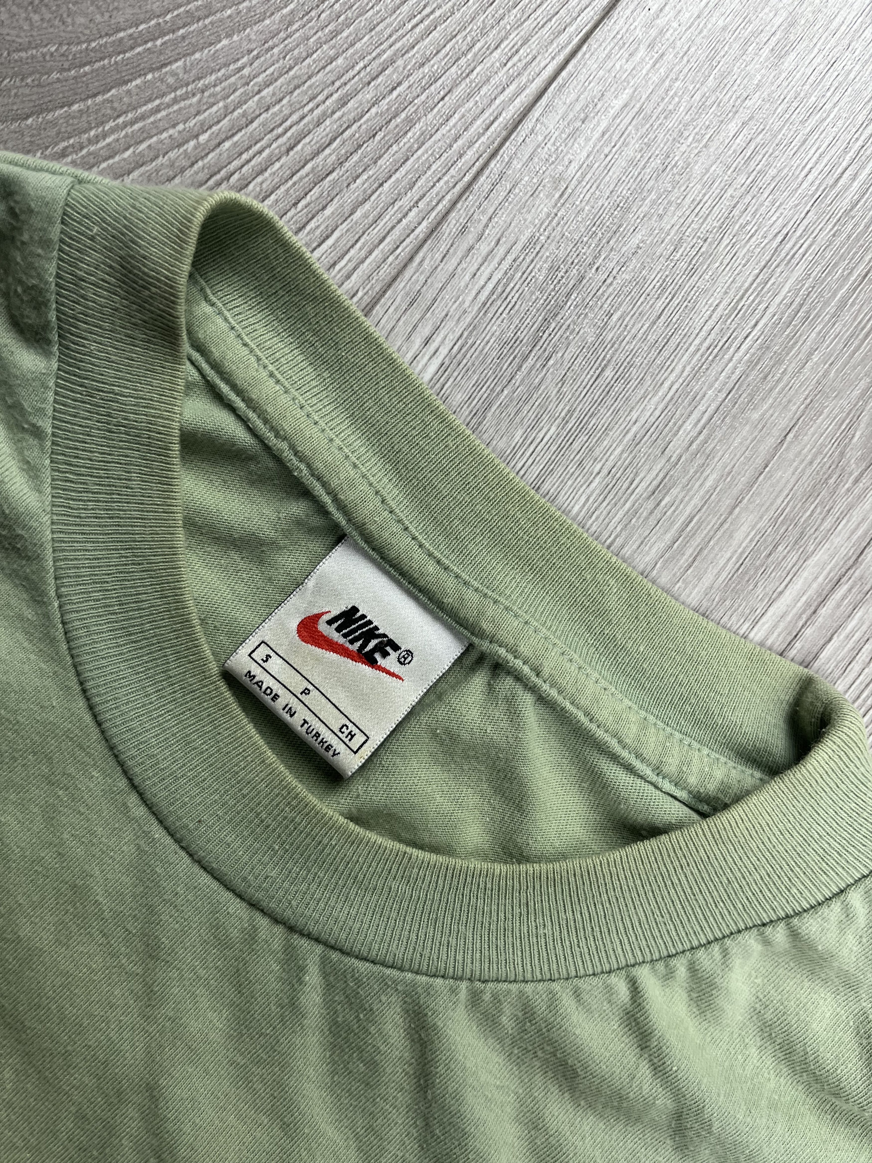 Nike Vintage Nike T-Shirt Green Size Small Size US S / EU 44-46 / 1 - 3 Thumbnail