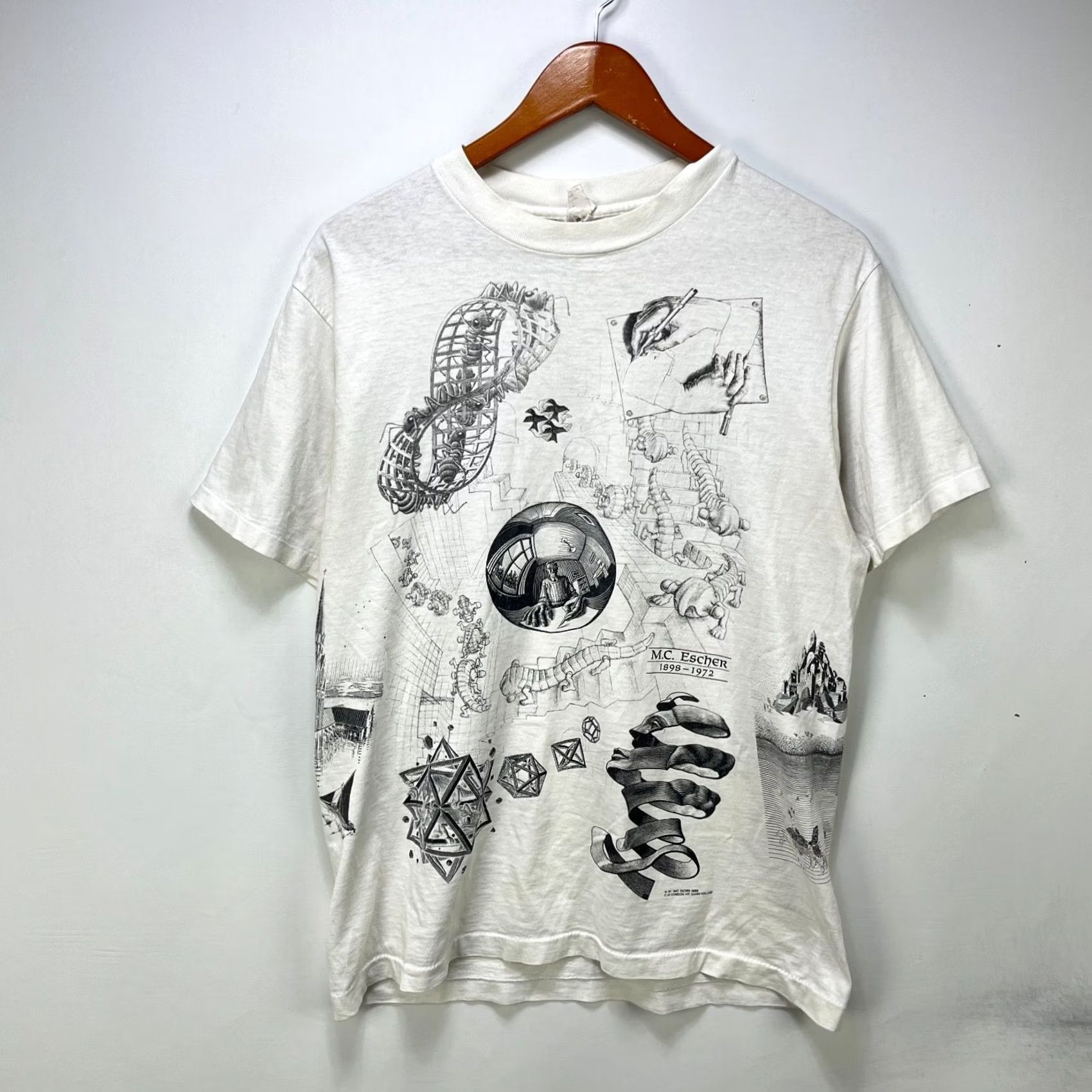 Doublet VINTAGE 90s MC Escher Double Sided Art T Shirt Large Mens Short Sleeve Crew Neck White Cotton Polyester Graphic Print Pockets Logo 90s Art Size US L / EU 52-54 / 3 - 2 Thumbnail