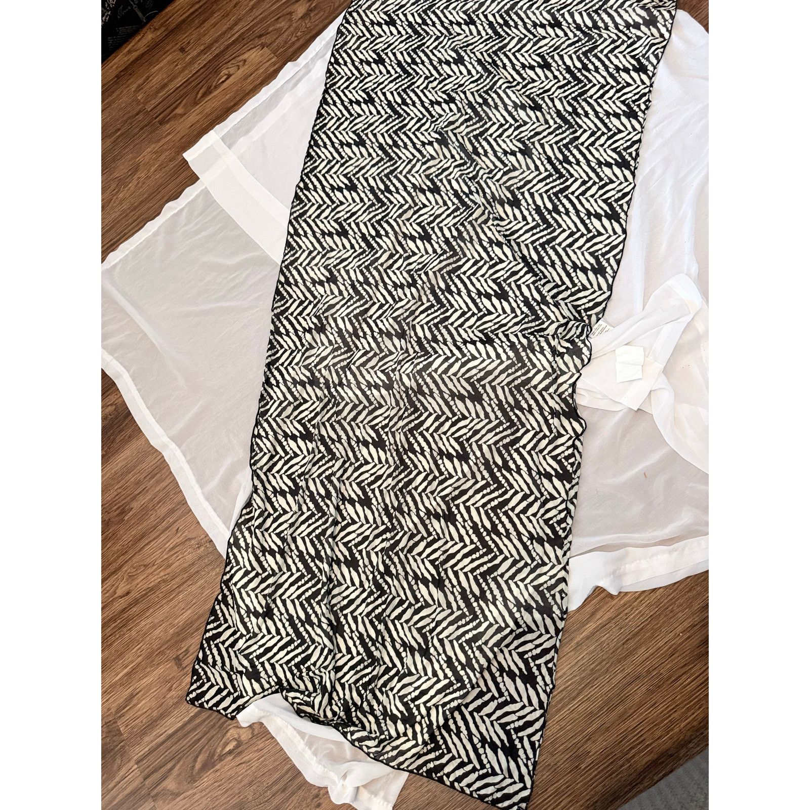 Best Made YBL Your Best Look Nylon Black and White print Scarf Size ONE SIZE - 1 Thumbnail