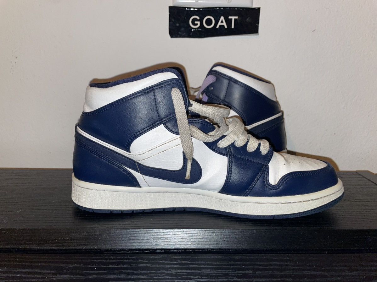 Jordan Brand Air Jordan 1 Mid “Obsidian” Size US 9 / EU 42 - 6 Thumbnail