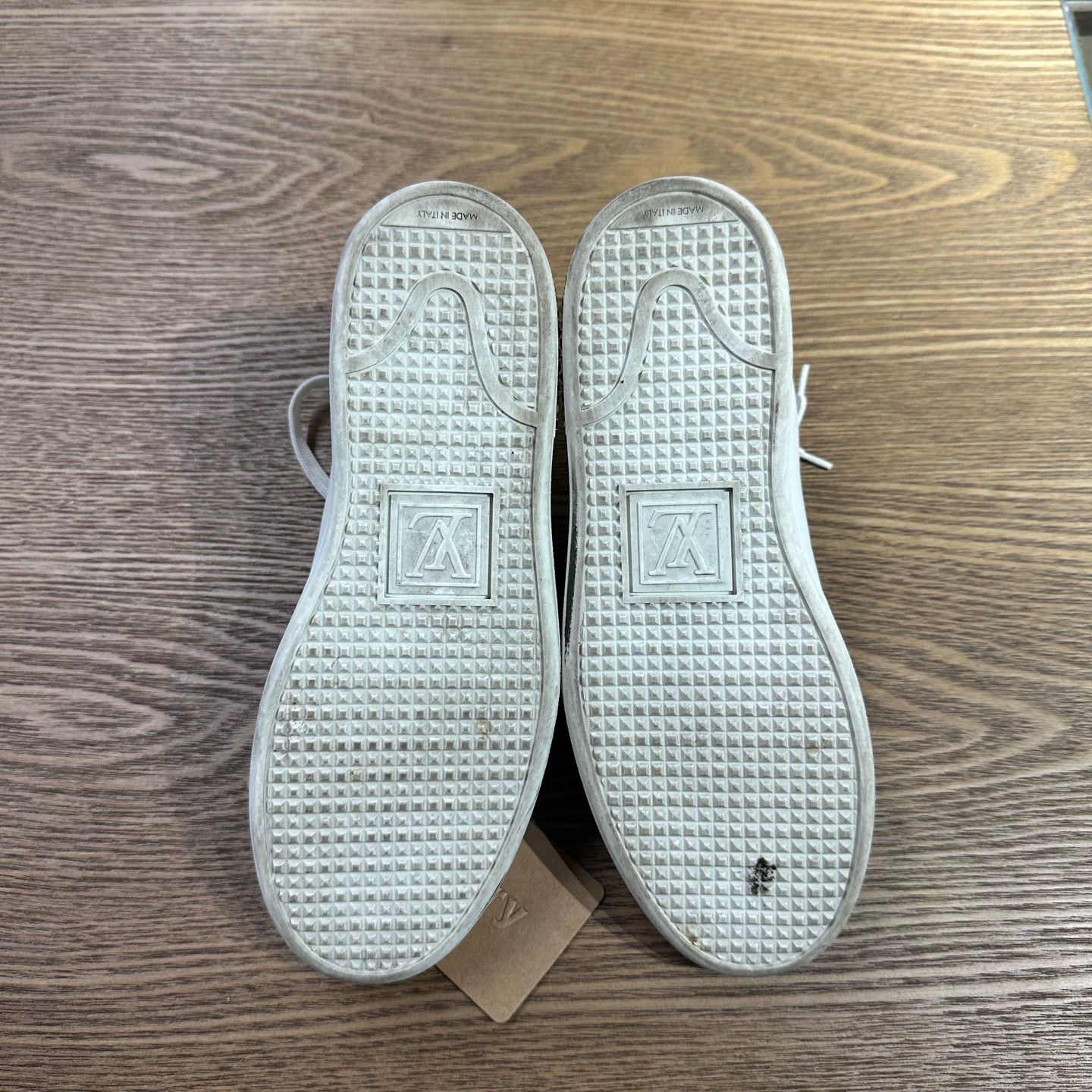 Louis Vuitton Louis Vuitton Frontrow Gold Label Sneakers Women's 34 Size US 4.5 / IT 34.5 - 6 Thumbnail
