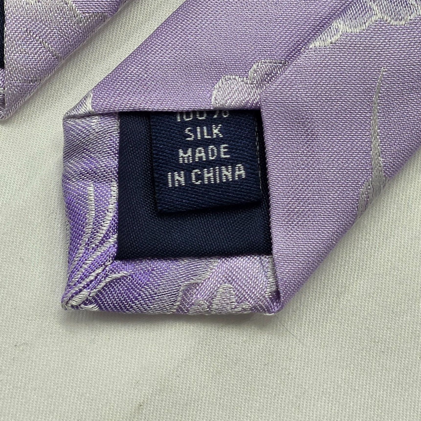 Vintage Paul Fredrick Necktie Men’s Purple 100% Silk Floral Tie Lilac Lavender Tropical Size ONE SIZE - 6 Thumbnail