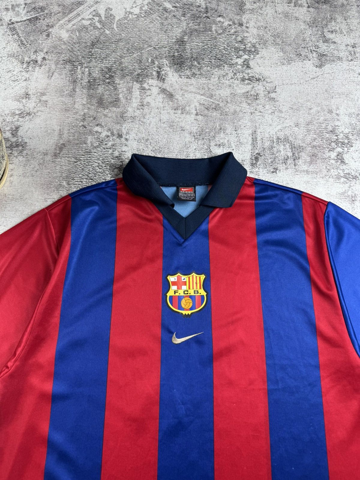 Nike BARCELONA GETHIN 2001/2002 Vintage Nike Soccer Football Football Shirt Jersey Size US L / EU 52-54 / 3 - 7 Thumbnail