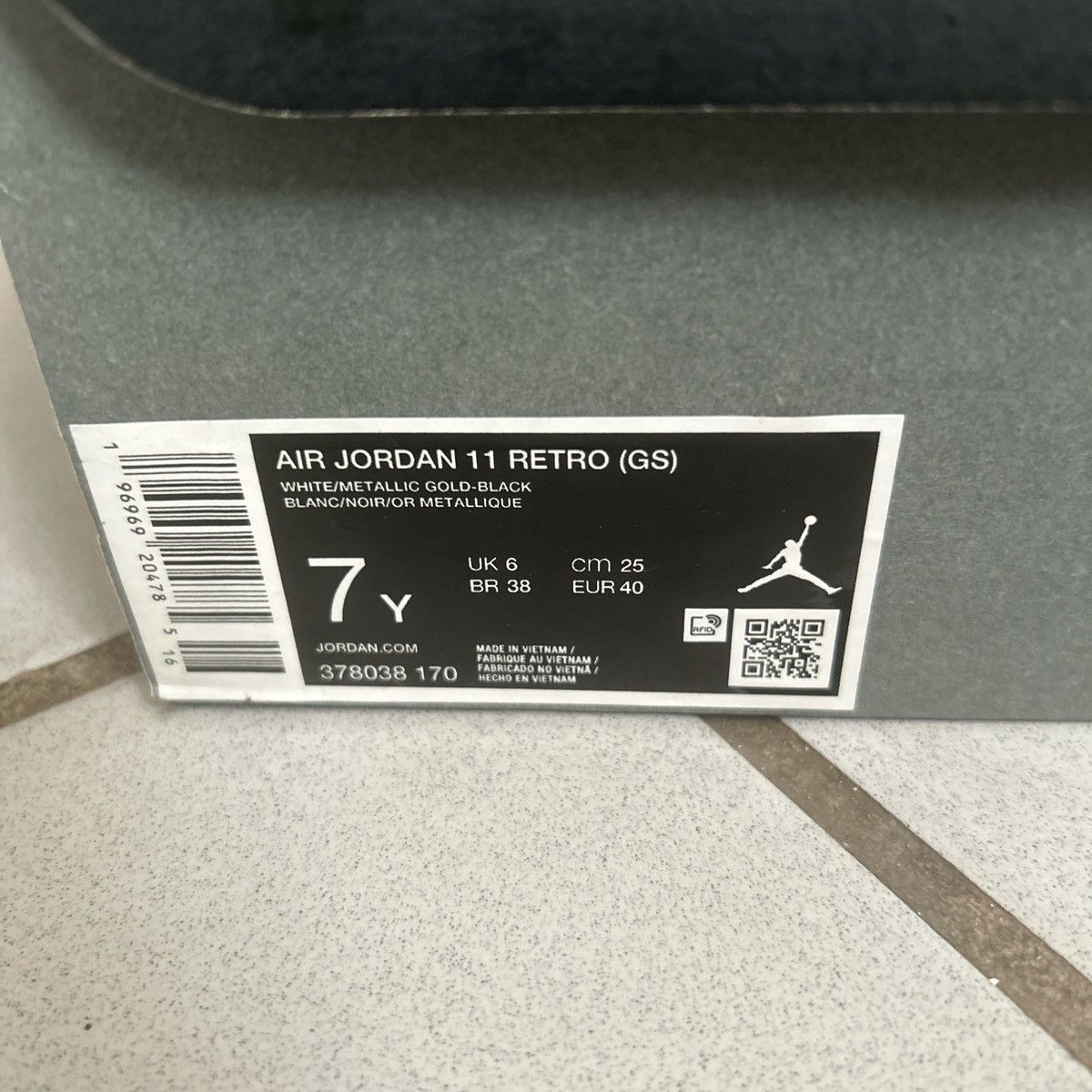 Jordan Brand Jordan 11 gratitude size 7 Used with Og box Size US 7 / EU 40 - 7 Thumbnail
