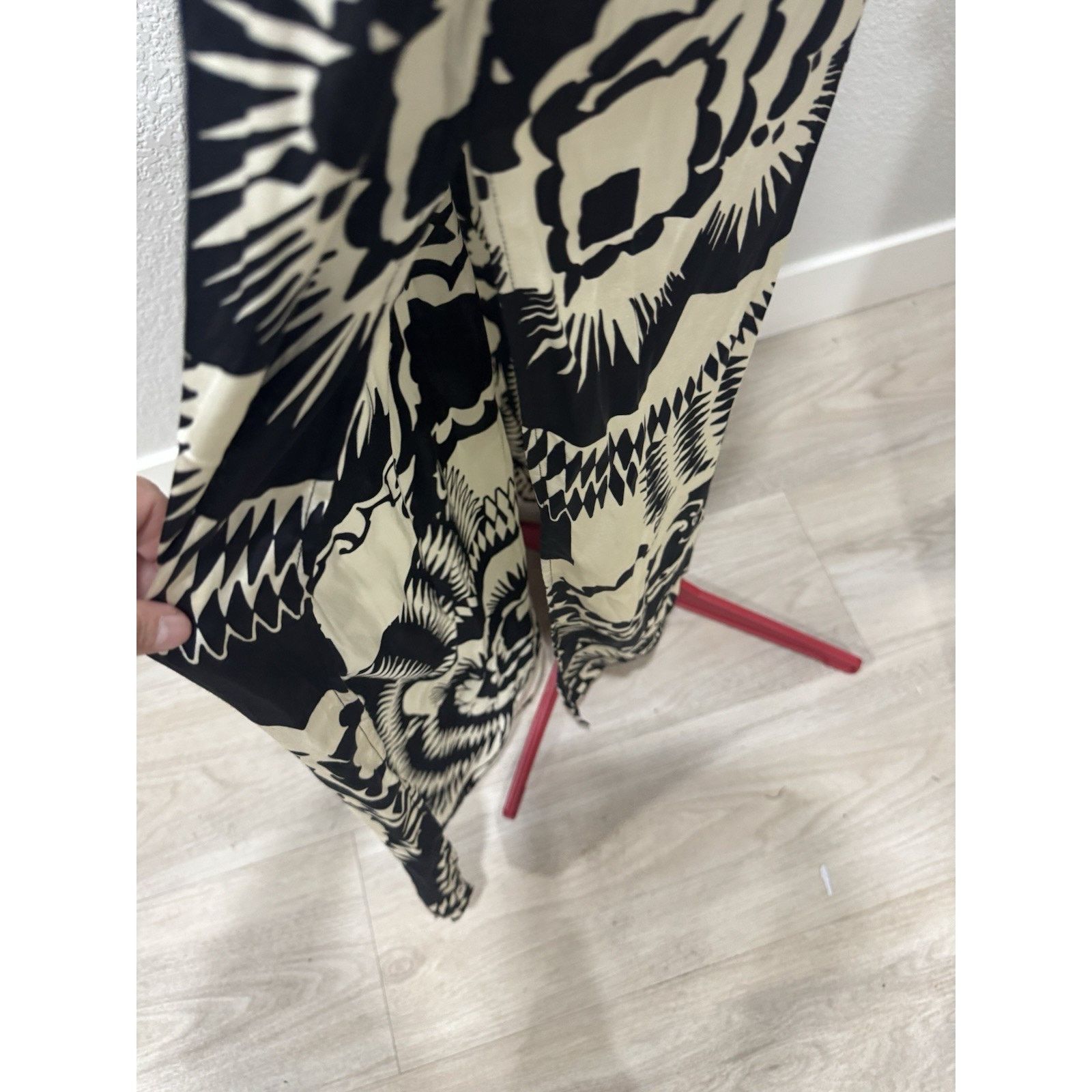 Reiss REISS Hallie Printed Halter Neck Maxi Dress in Black/White Size S / US 4 / IT 40 - 5 Thumbnail