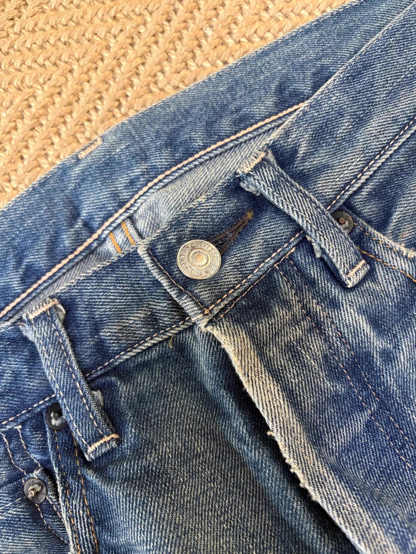 Levi's Levi's LVC 55501-0045 501XX Patched Battle Selvedge Jeans Size US 32 / EU 48 - 7 Thumbnail