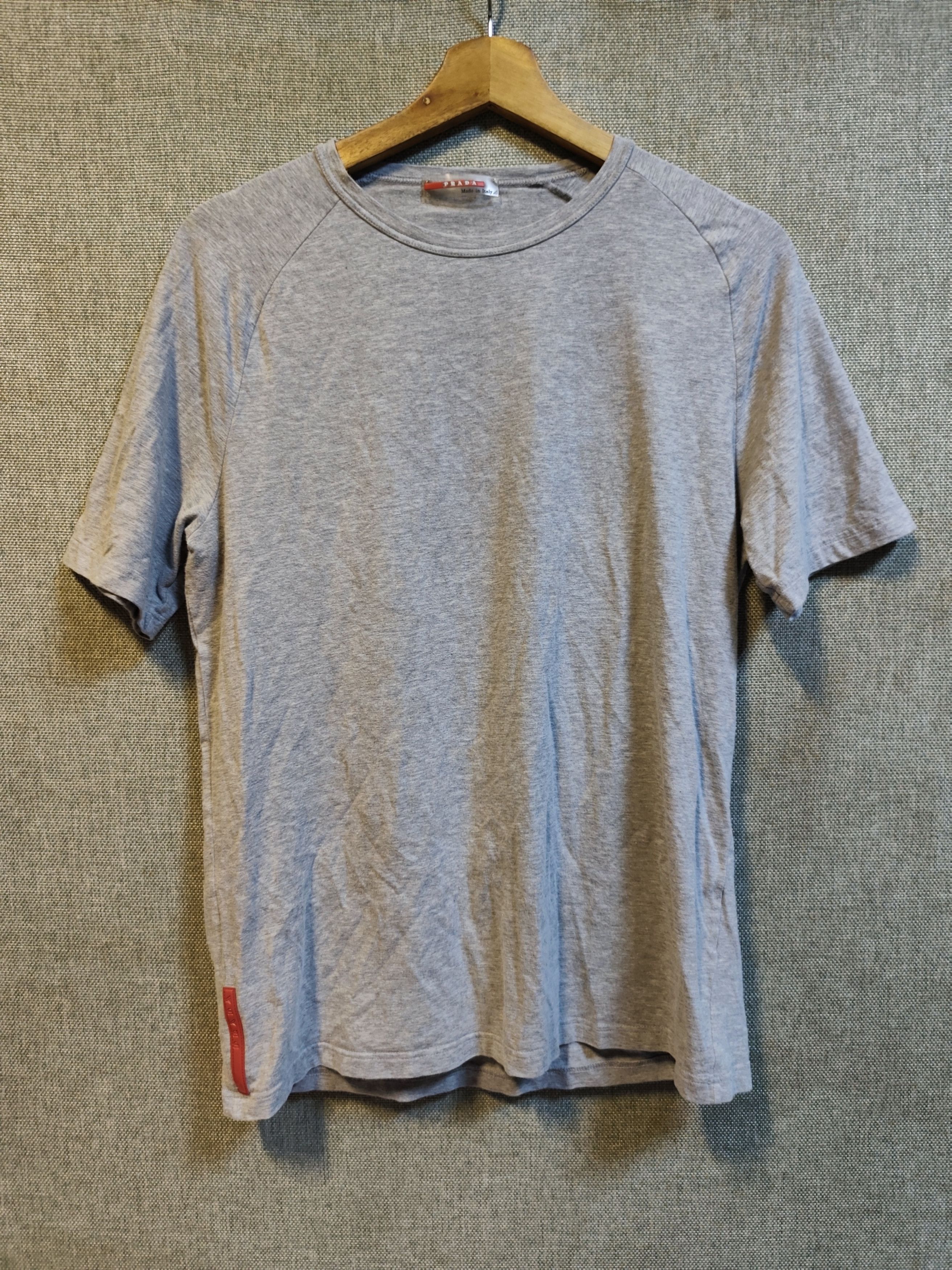 Prada Prada Linea Rossa with Back Zip PocketTee Size US M / EU 48-50 / 2 - 1 Thumbnail