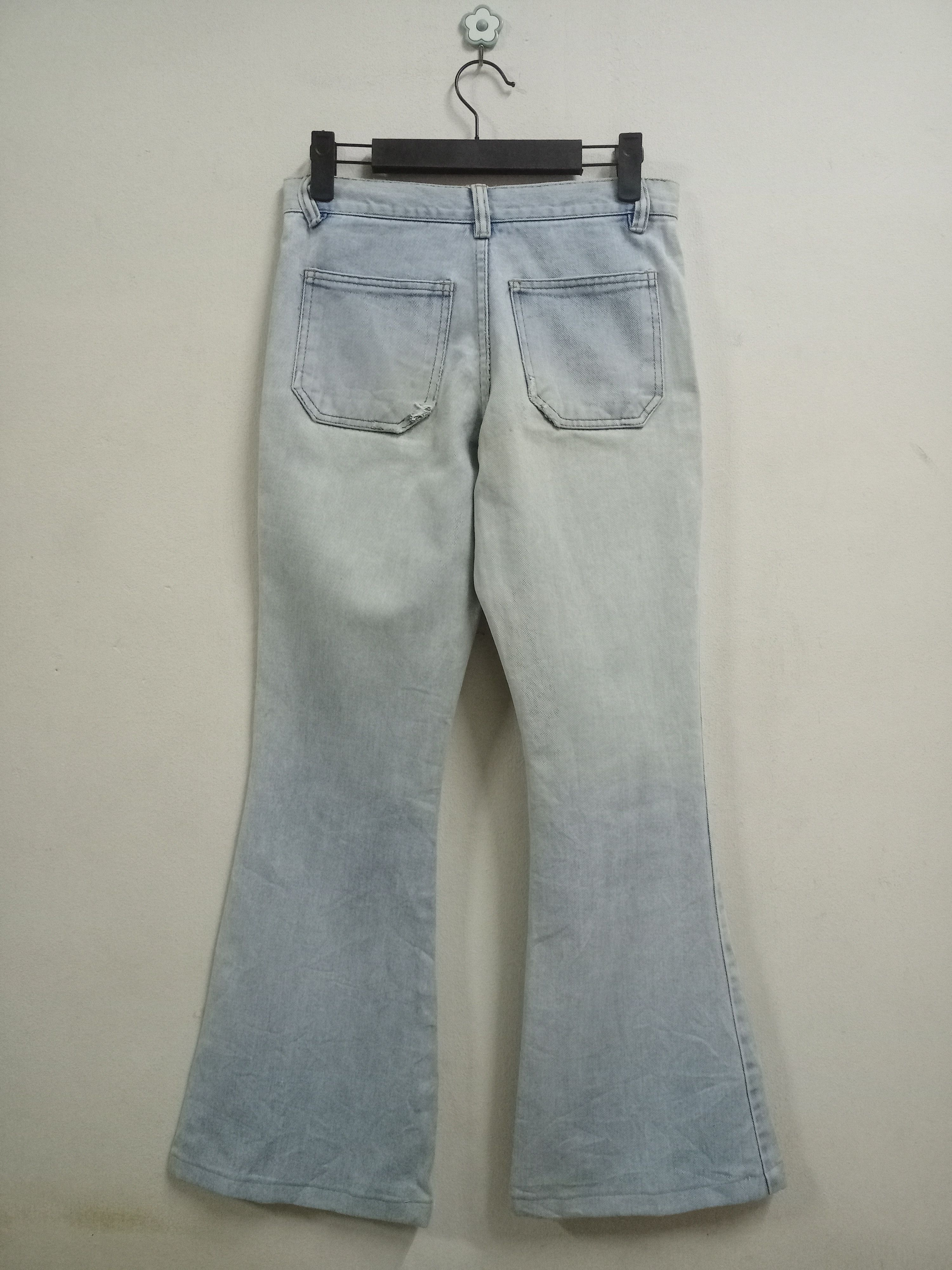 Japanese Brand Vintage Japanese Brand Flare Denim Bush Pants Size 27" / US 4 / IT 40 - 2 Thumbnail