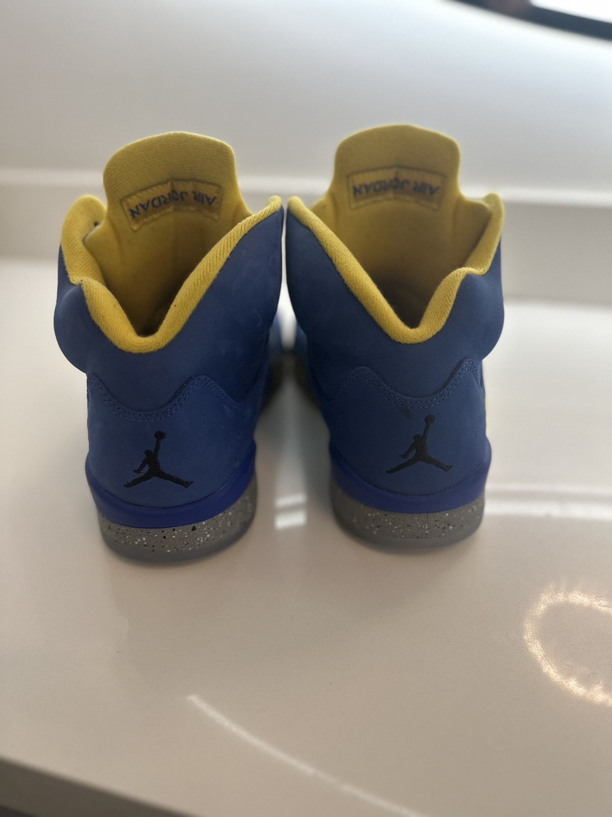 Jordan Brand Air Jordan 5 Retro 'Laney' Size US 10 / EU 43 - 4 Thumbnail
