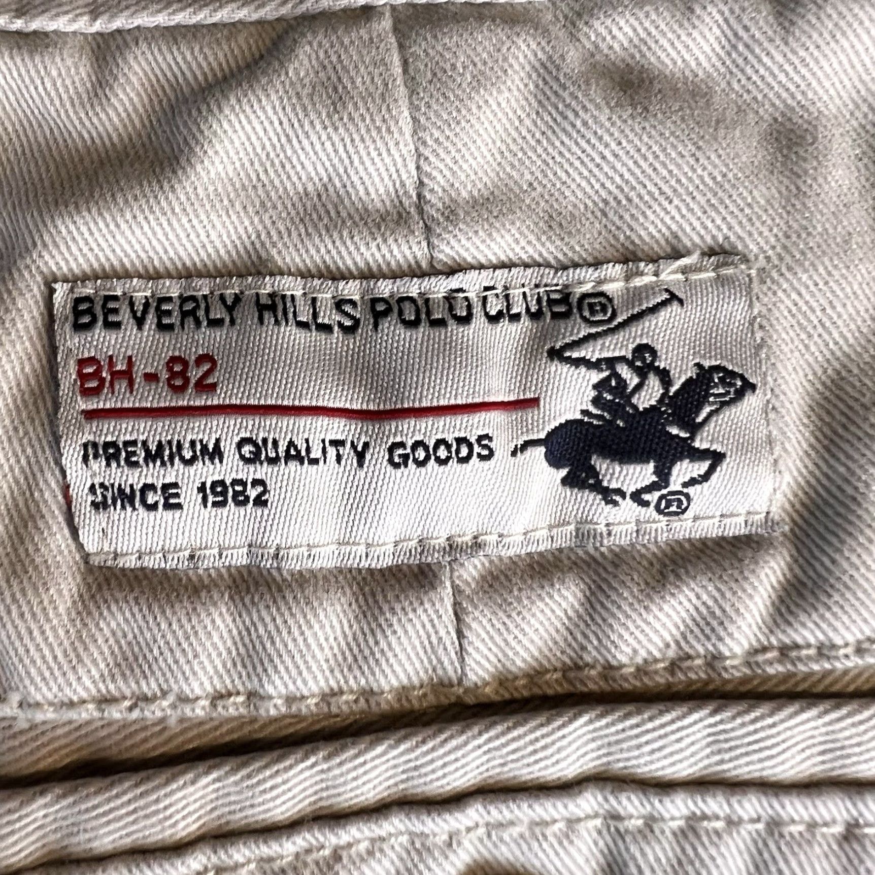 Beverly Hills Polo Club VINTAGE Beverly Hills Polo Club Chino Pants Men’s 40x30 Cream Pleated Preppy Style Casual Business Travel Size US L / EU 52-54 / 3 - 3 Thumbnail