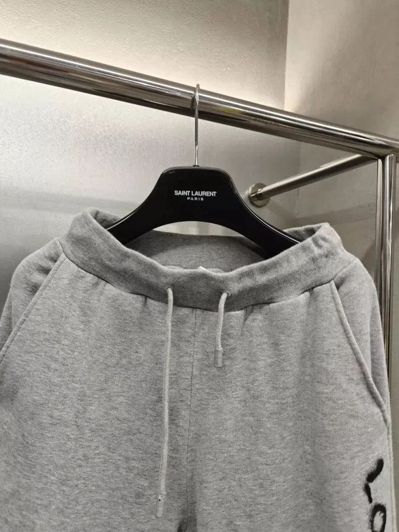 Louis Vuitton LV Gray Logo Print Sweatpants XS. Size US 26 / EU 42 - 3 Thumbnail