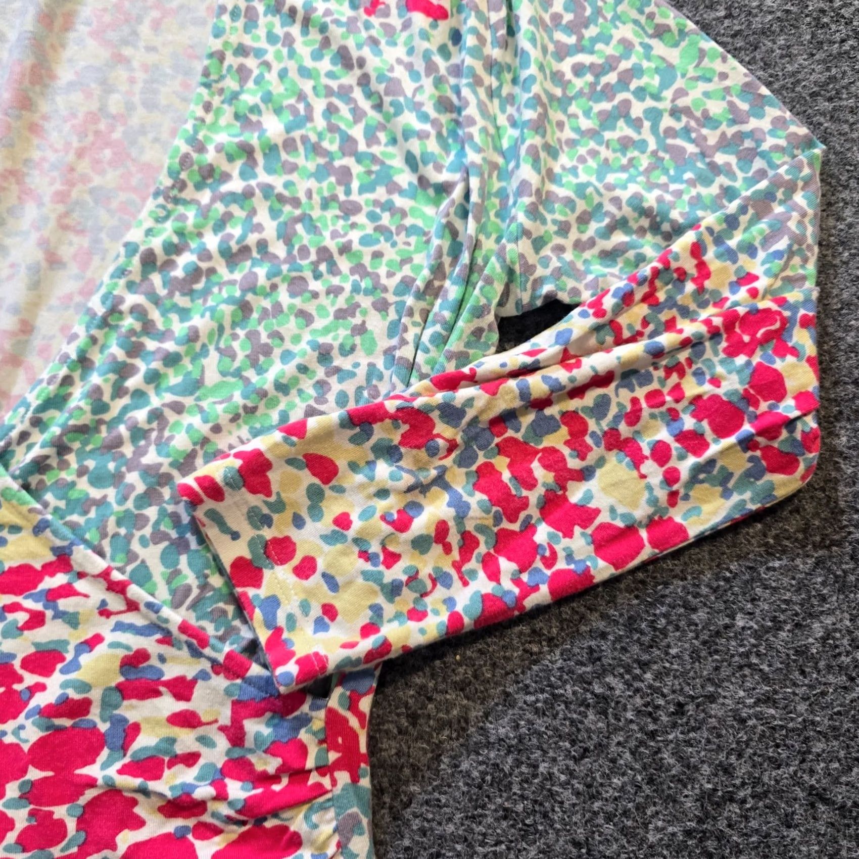 Boden Boden Blouse Women's Size 8 Green Pink V-Neck Faux Wrap Long Sleeve Stretch Casual Jersey Geometric Pattern Regular Fit Size M / US 6-8 / IT 42-44 - 3 Thumbnail