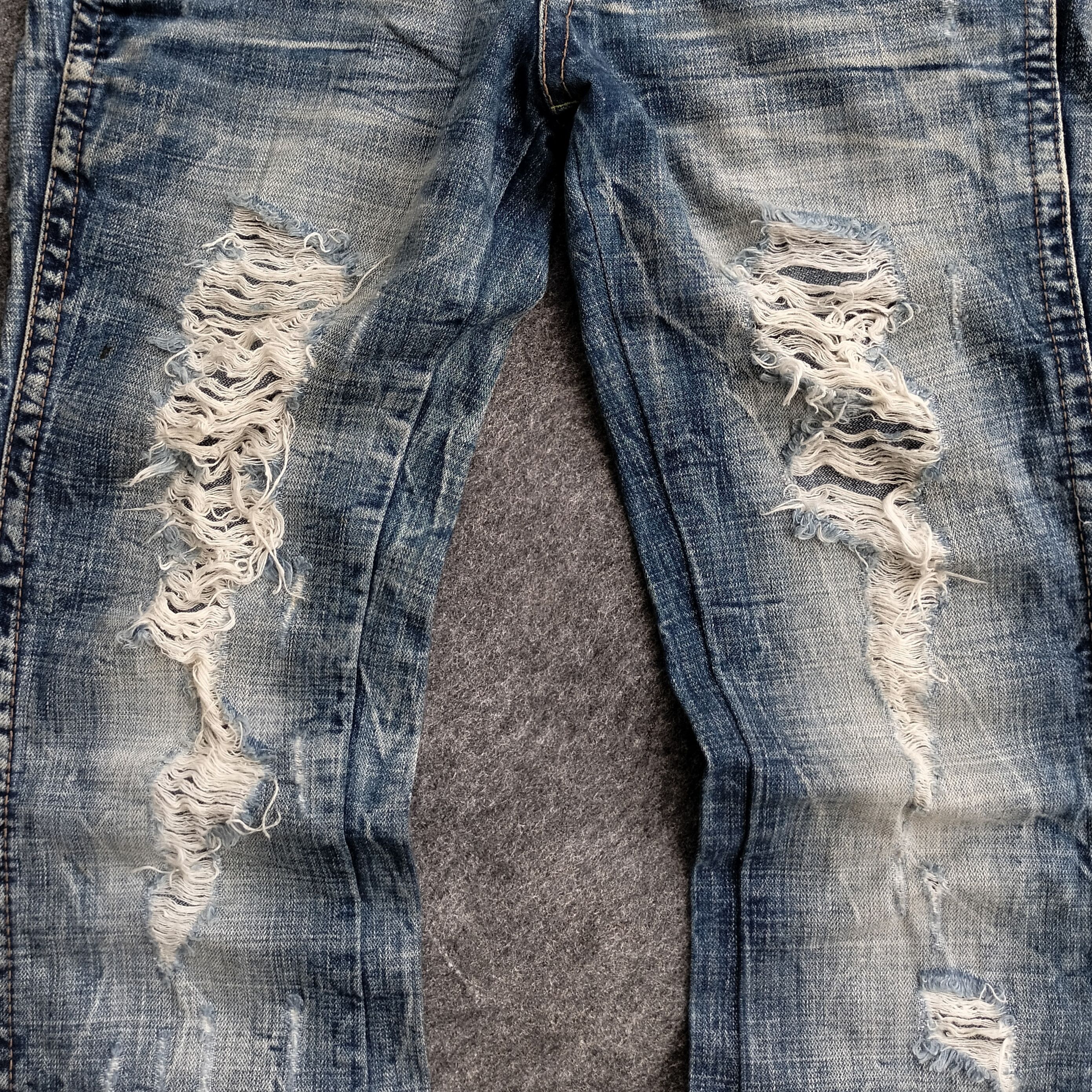 Tornado Mart Cook washed clawmarks flare jeans Size US 30 / EU 46 - 4 Thumbnail