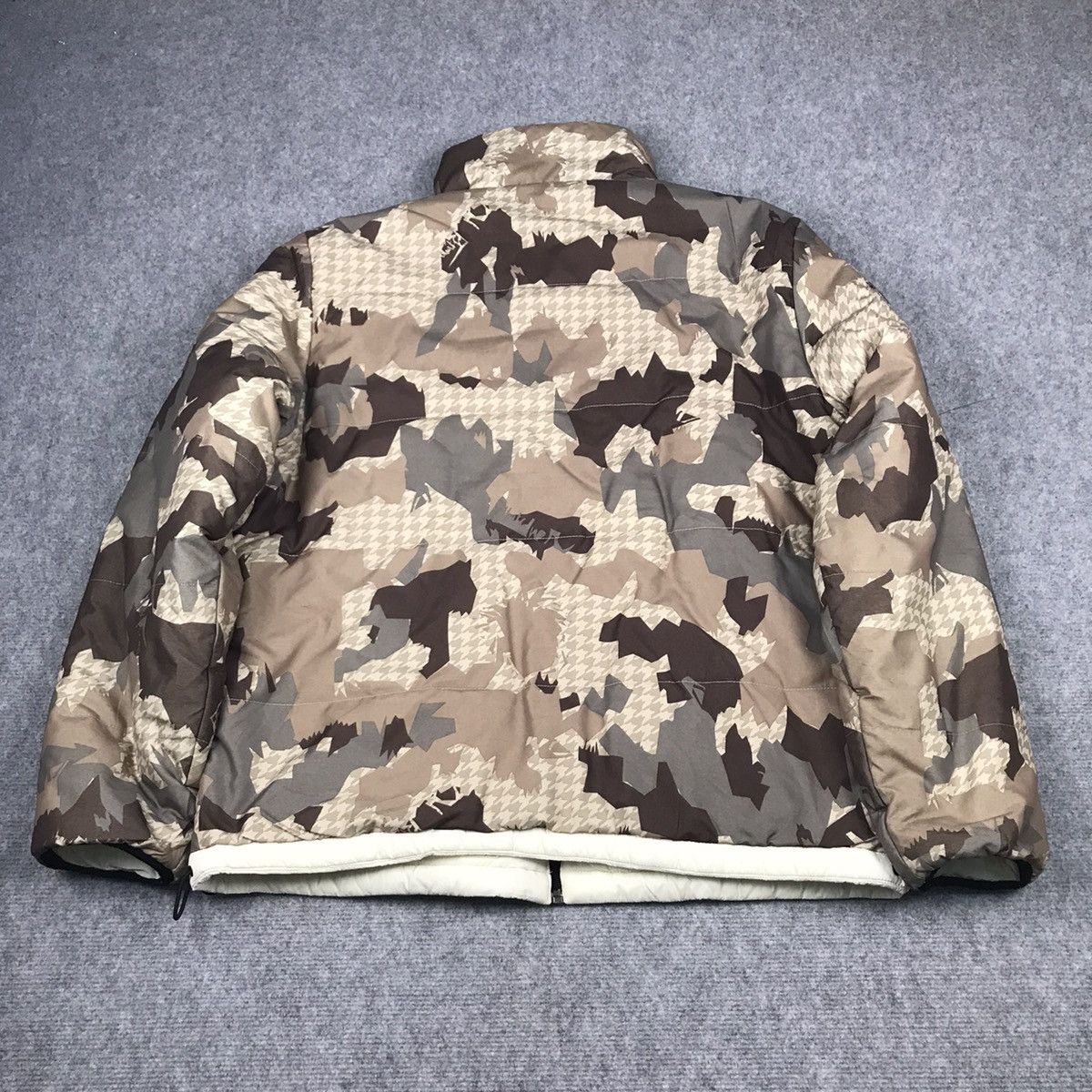 Quiksilver QUIKSILVER CAMO PUFFER ZIPPIER JACKET Size US M / EU 48-50 / 2 - 7 Thumbnail