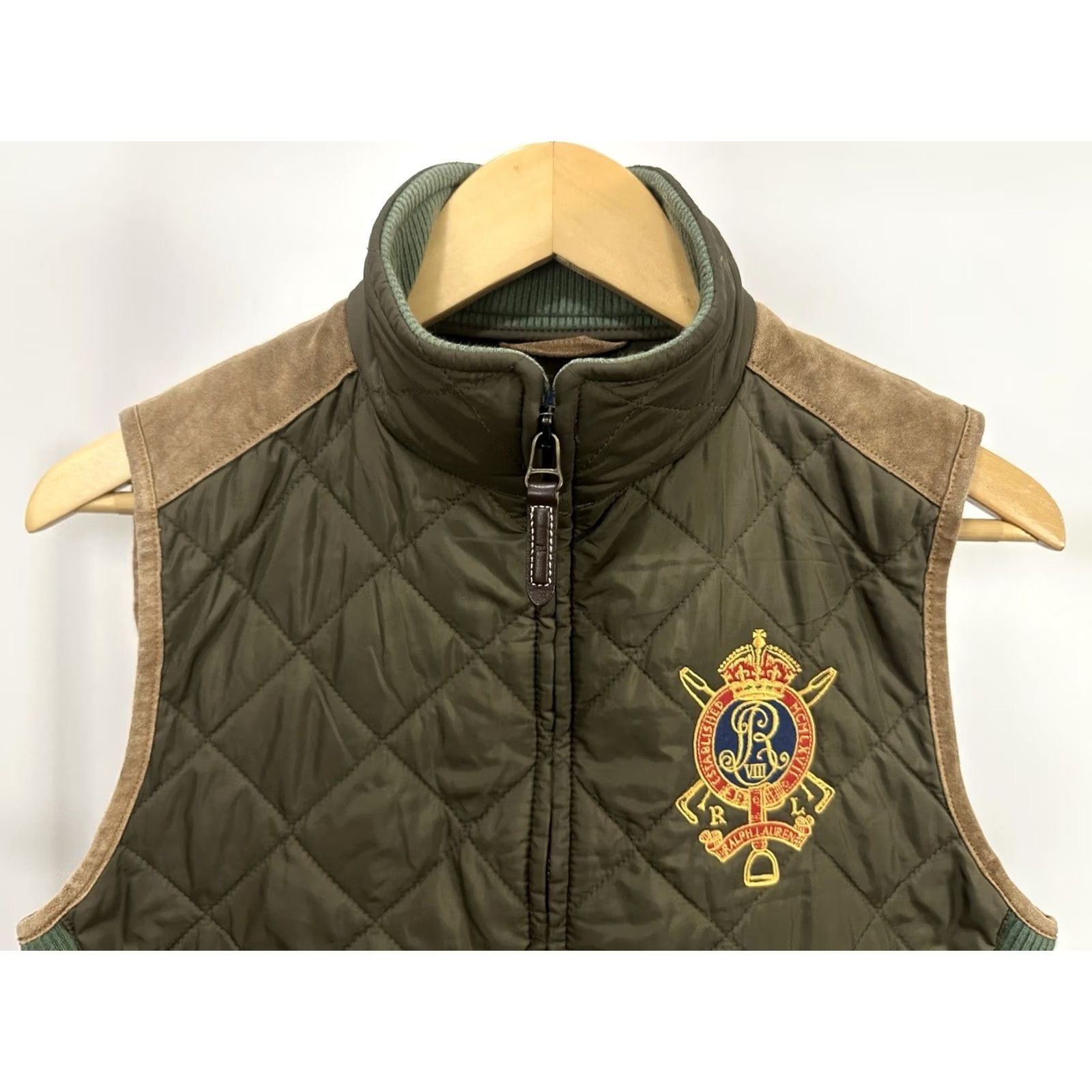 Ralph Lauren VINTAGE Ralph Lauren Women's RL Crest Quilted Suede Trim Equestrian Vest M Brown Green Crest Quilted Vest Womens Mens? Size M / US 6-8 / IT 42-44 - 4 Thumbnail