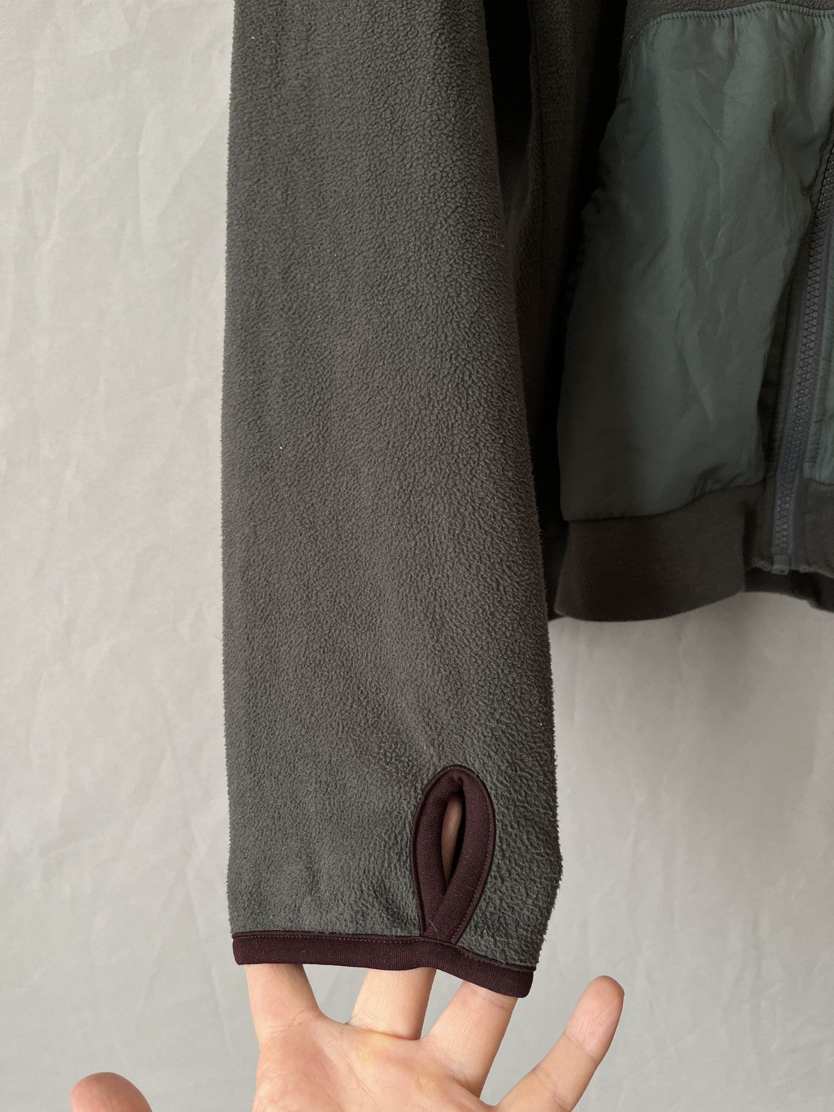 Jun Takahashi Undercover x UU uniqlo Fleece Hooded Jacket Size US L / EU 52-54 / 3 - 12 Thumbnail