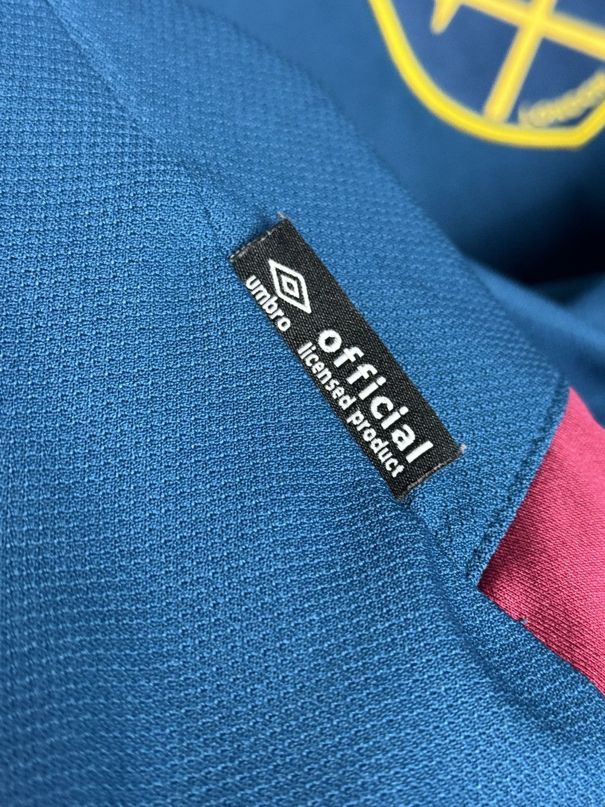 Umbro West Ham United 18/19 Away Football Jersey Size US S / EU 44-46 / 1 - 5 Thumbnail