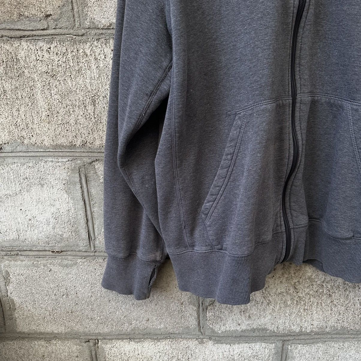 Nike Vintage Nike Zip Hoodie Small Logo Size XL Y2K 00s UsA Hype Size US XL / EU 56 / 4 - 3 Thumbnail