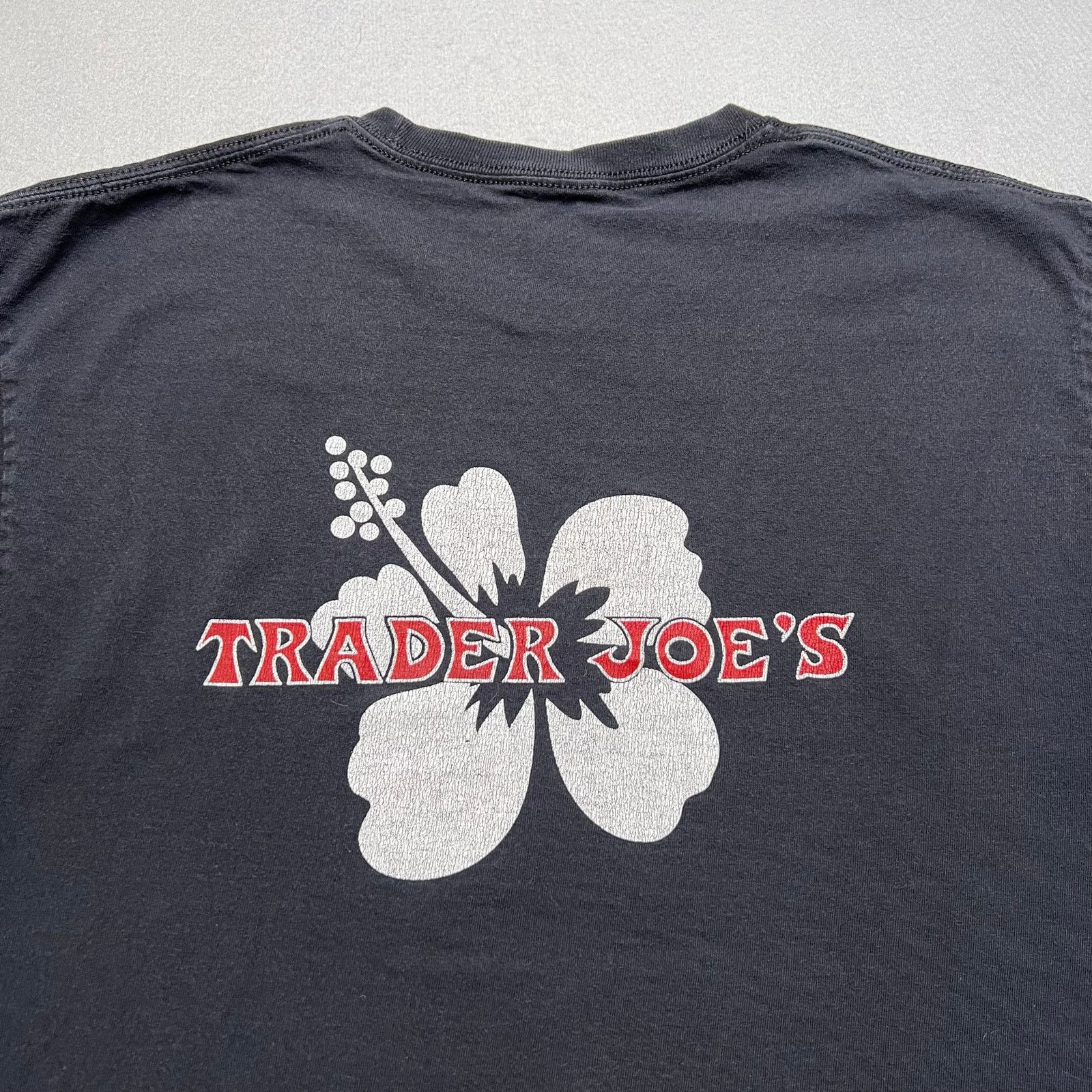 Vintage Vintage Trader Joe’s Hibiscus LT Shirt Sz Medium Black Y2K Size US M / EU 48-50 / 2 - 8 Thumbnail