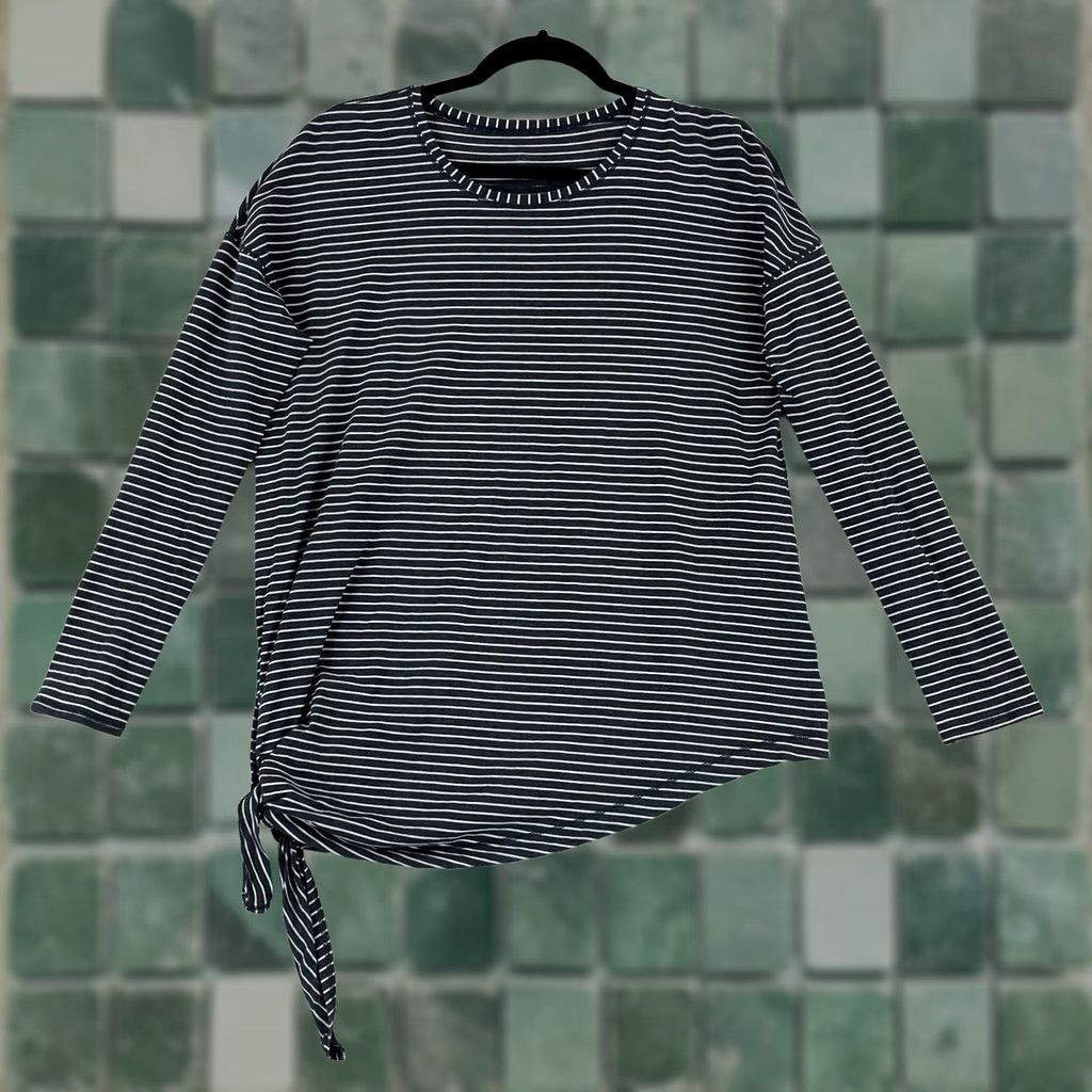Lululemon Lululemon To The Point Shirt Womens Size 10 Long Sleeve Stripe Side Tie Pullover Size L / US 10 / IT 46 - 1 Thumbnail