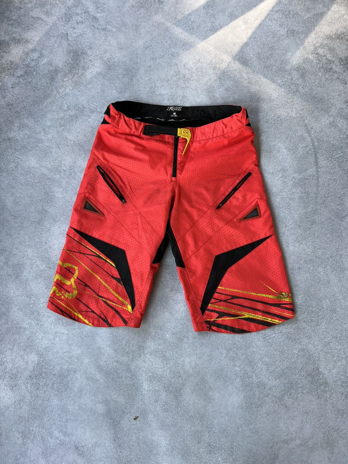 Fox Racing Fox Racing Vintage Moto Shorts – Size 36, killer red 🚨. Size US 36 / EU 52 - 1 Thumbnail