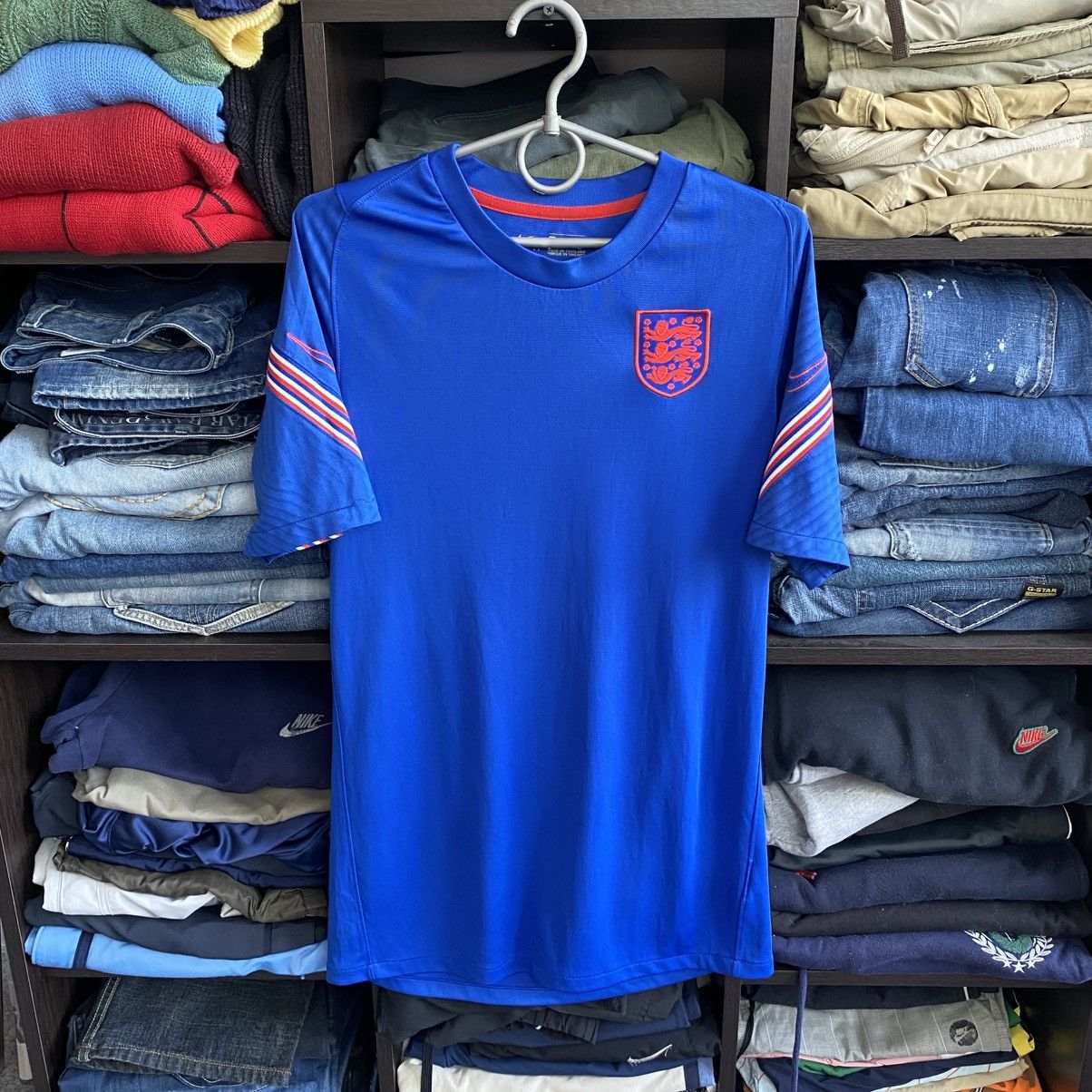 Nike Mens Nike England National Soccer Training sport jersey Size US S / EU 44-46 / 1 - 1 Thumbnail